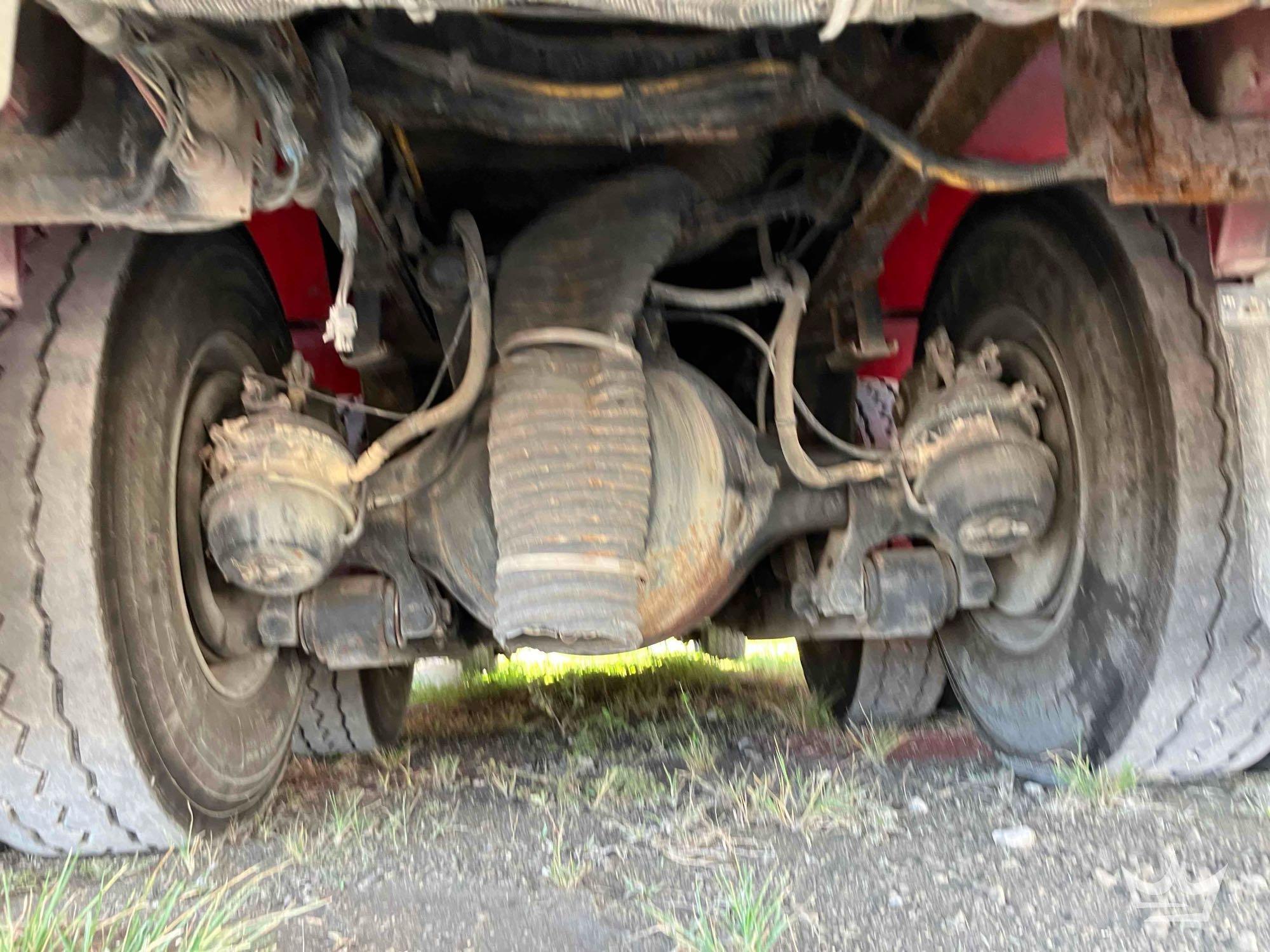 2004 Mack GRANITE CV713