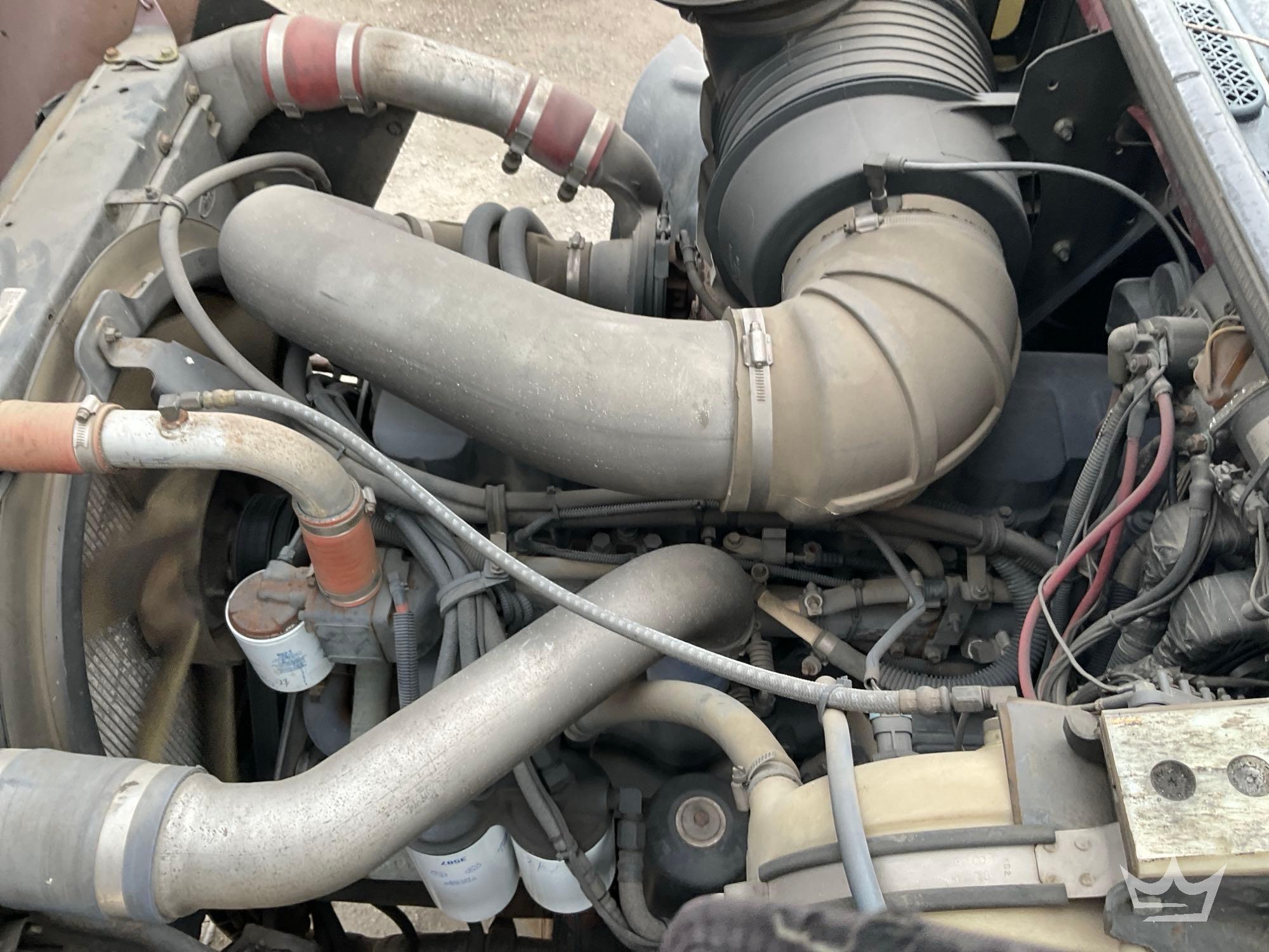 2004 Mack GRANITE CV713