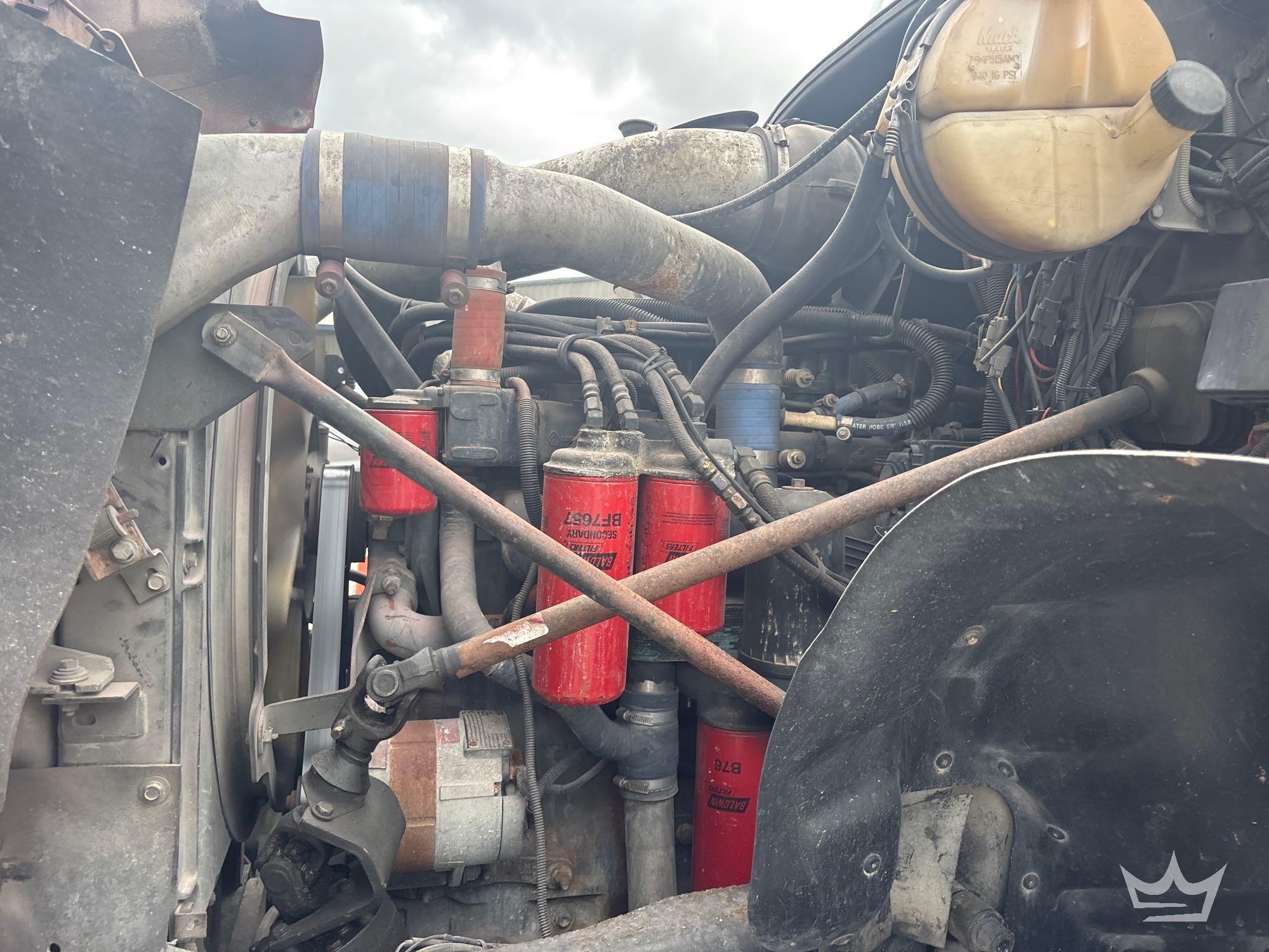 2004 Mack GRANITE CV713