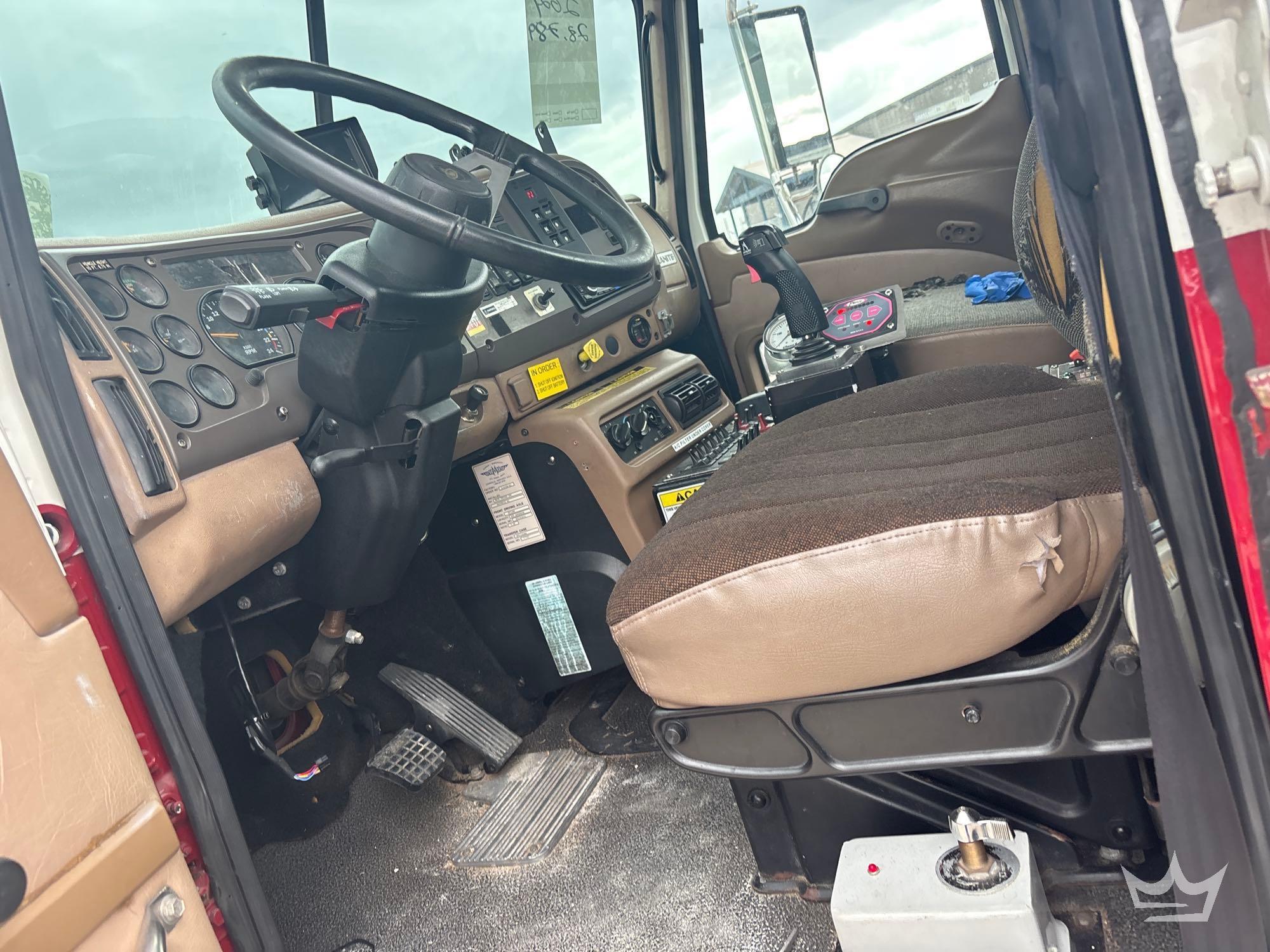 2004 Mack GRANITE CV713