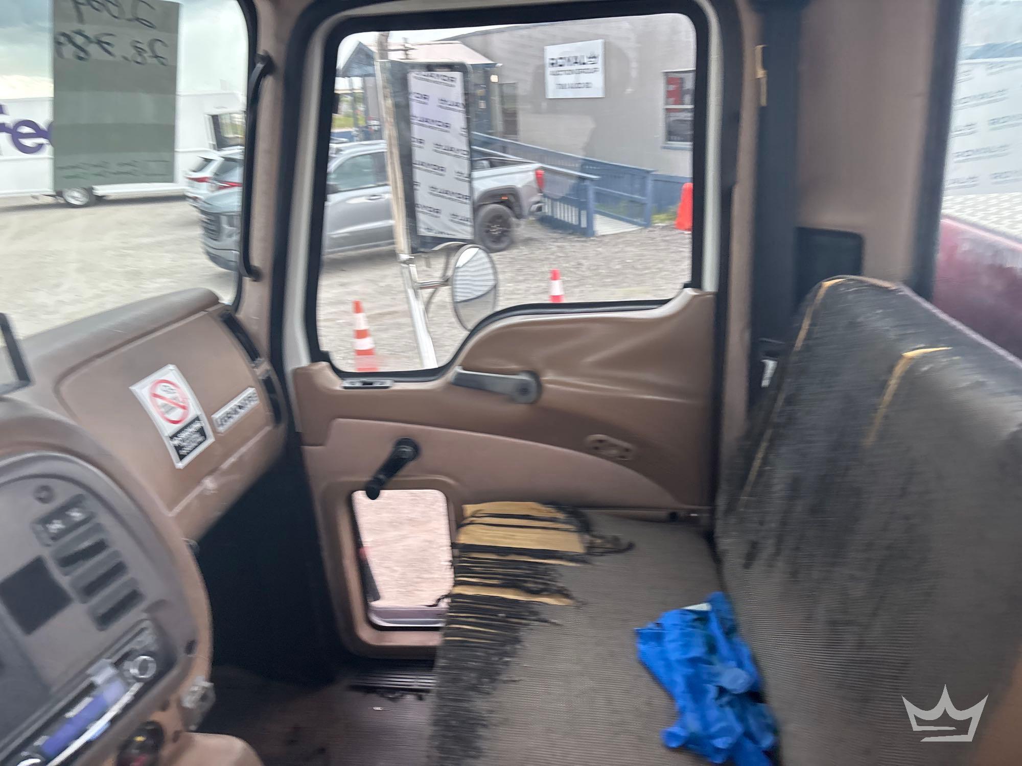 2004 Mack GRANITE CV713
