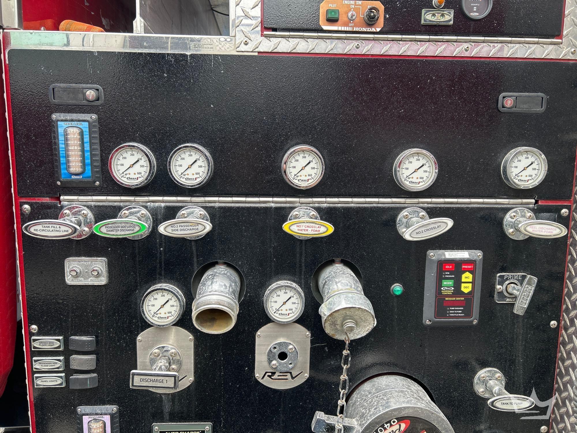 2004 Mack GRANITE CV713