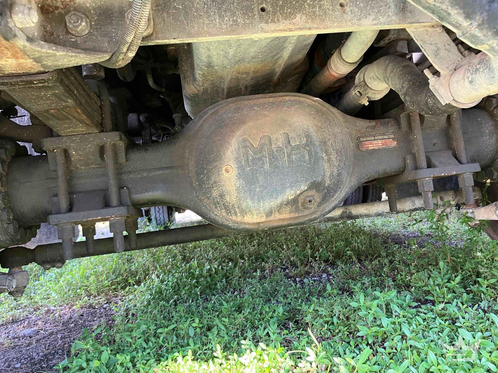 2004 Mack GRANITE CV713