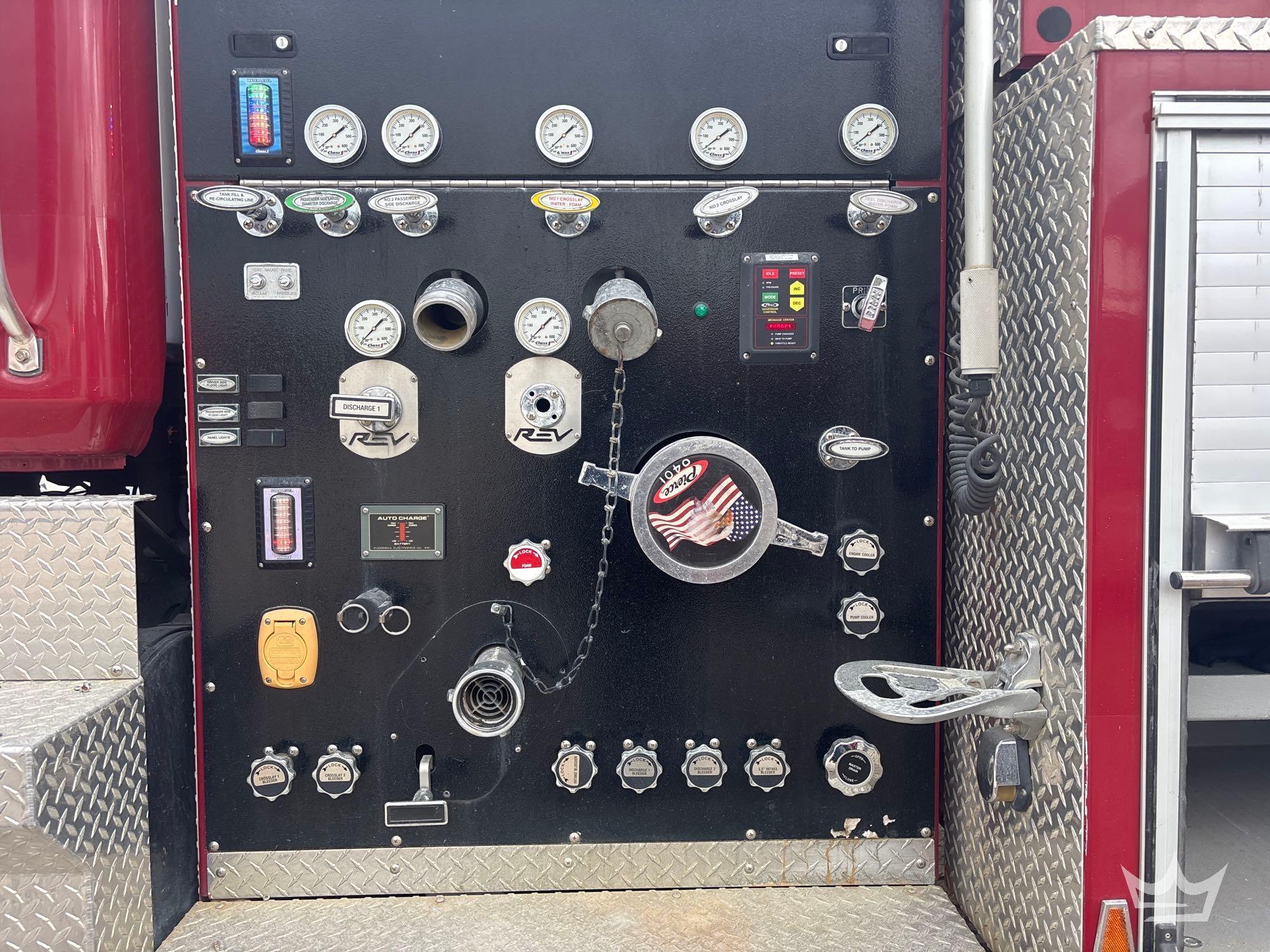 2004 Mack GRANITE CV713