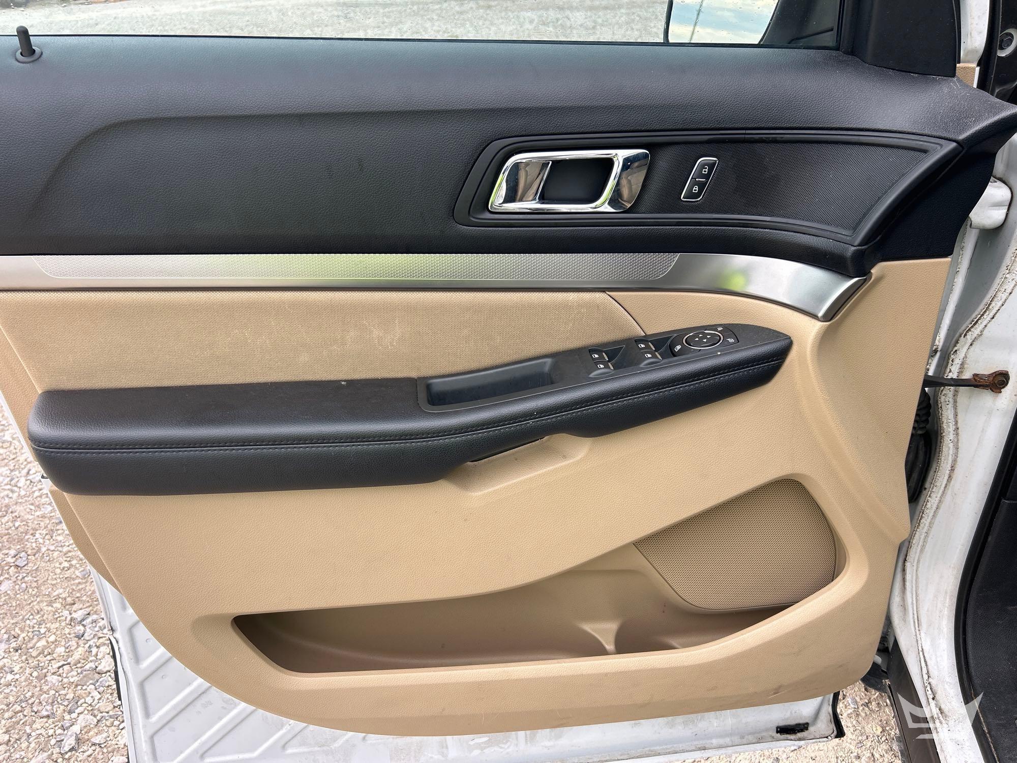2016 Ford EXPLORER