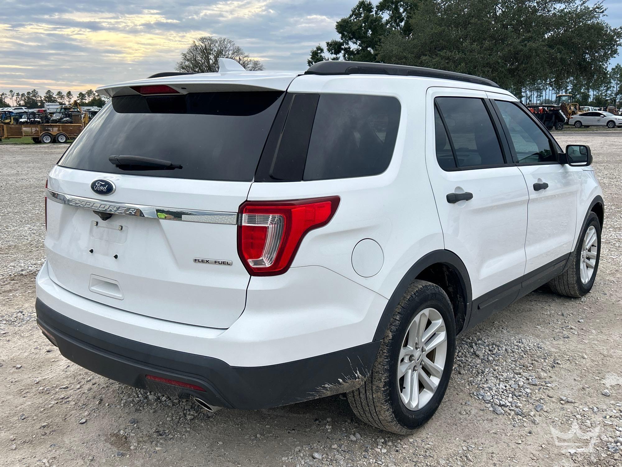 2016 Ford EXPLORER