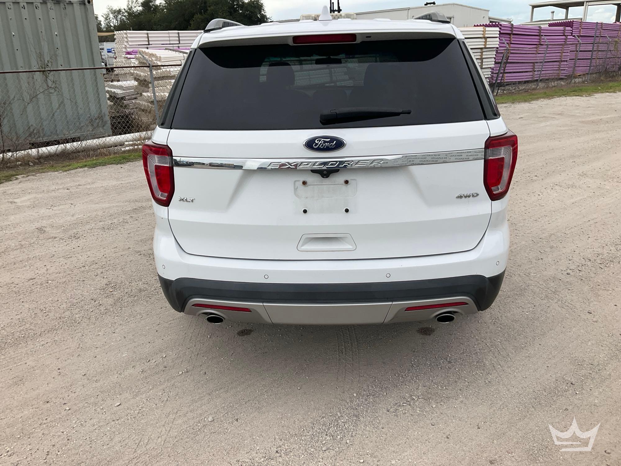 2017 Ford Explorer