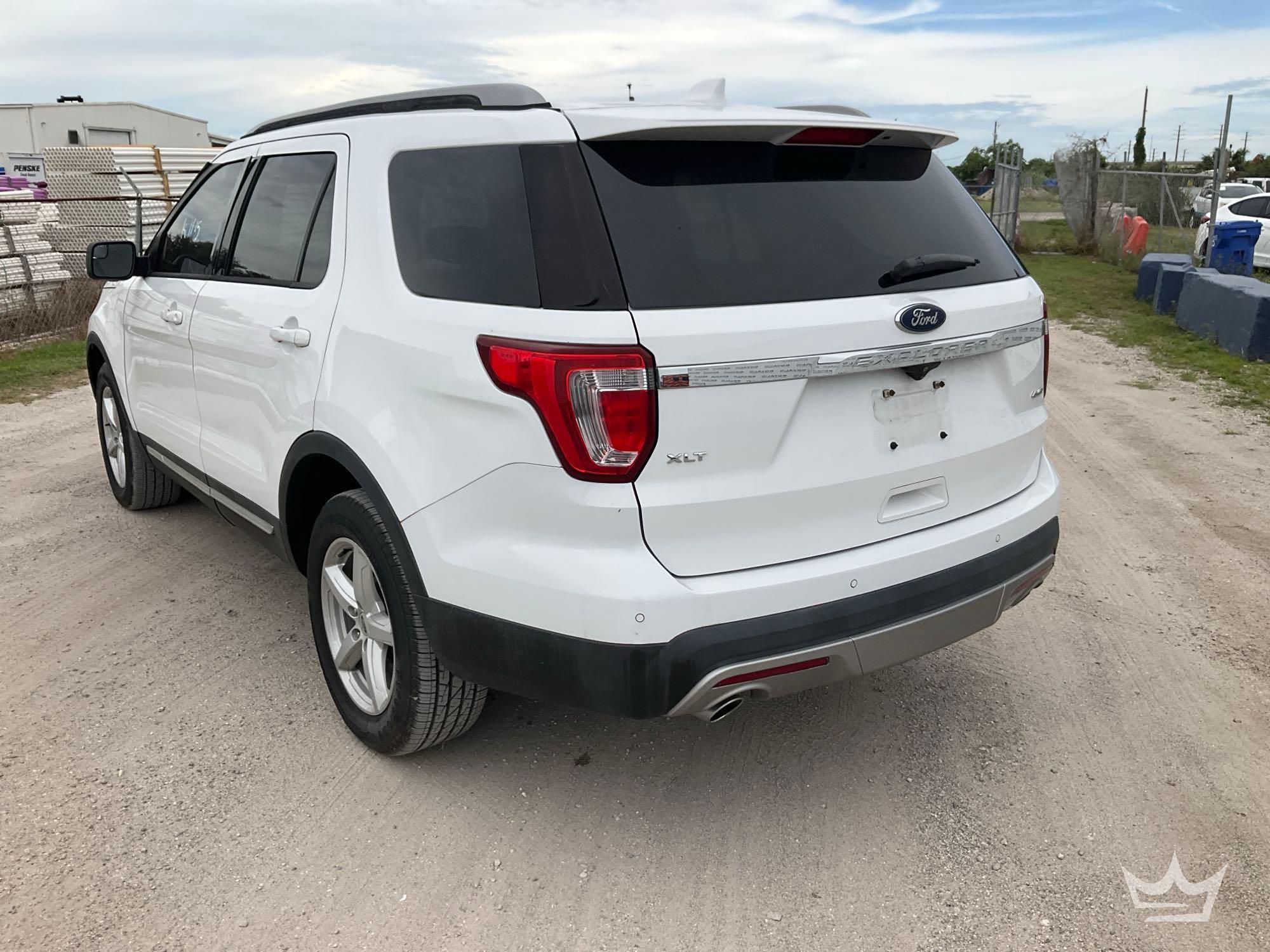 2017 Ford Explorer