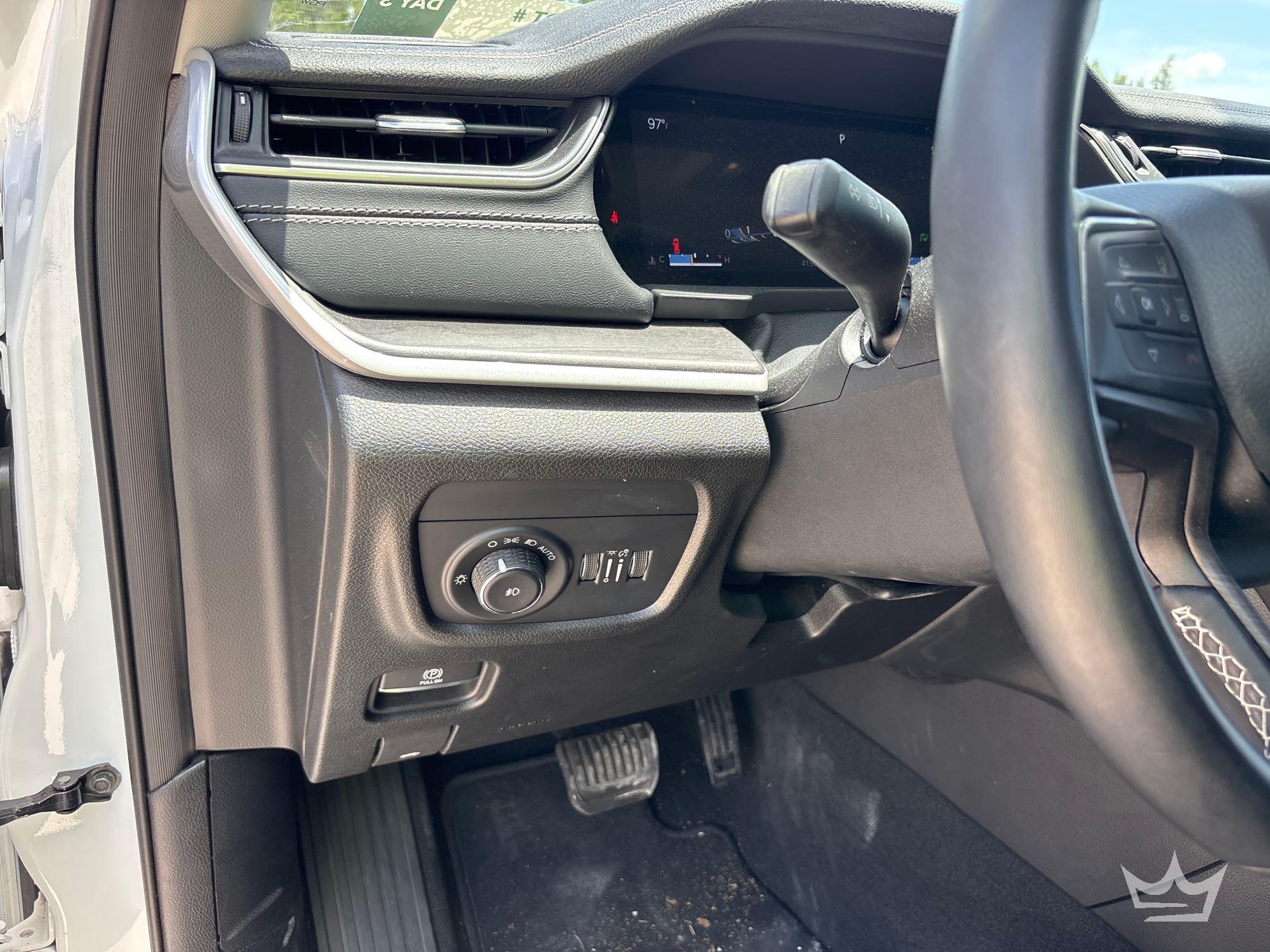 2022 Jeep GRAND CHEROKEE
