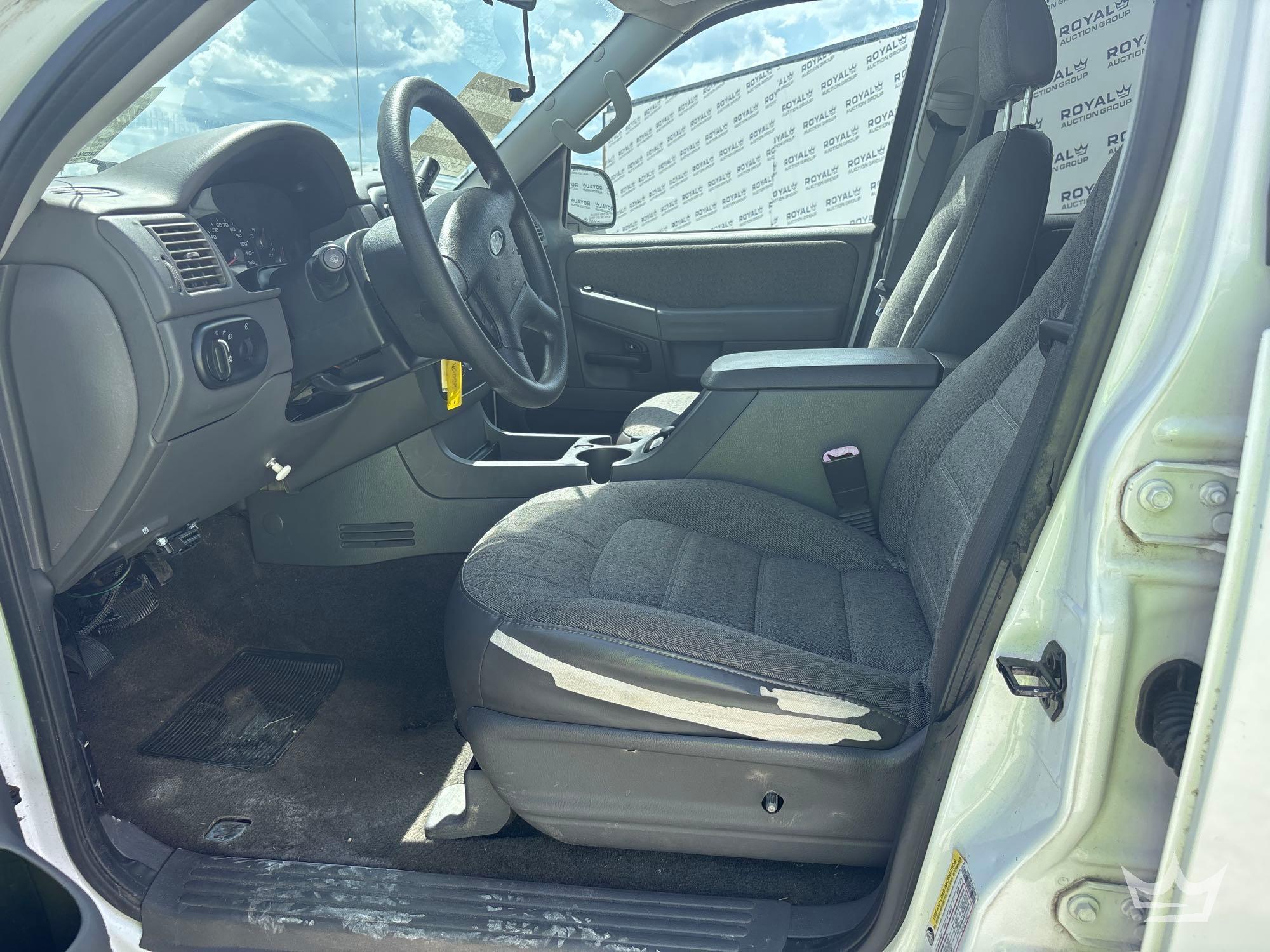 2005 Ford EXPLORER