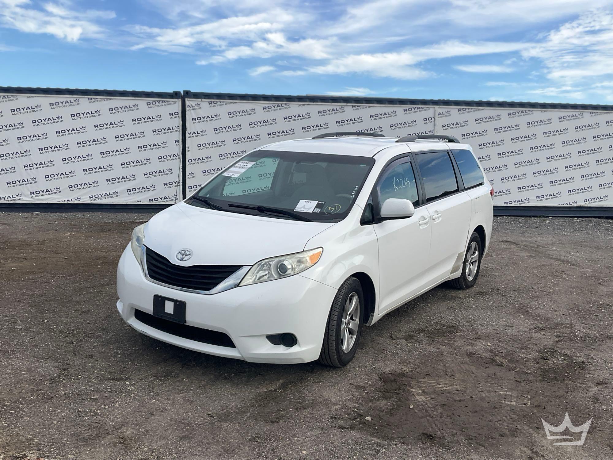 2013 Toyota SIENNA