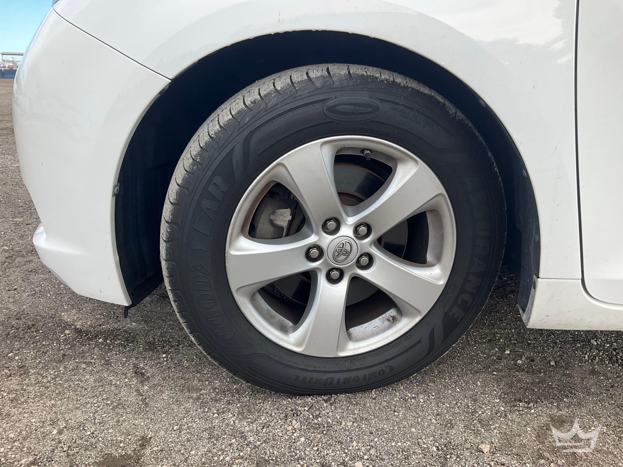 2013 Toyota SIENNA