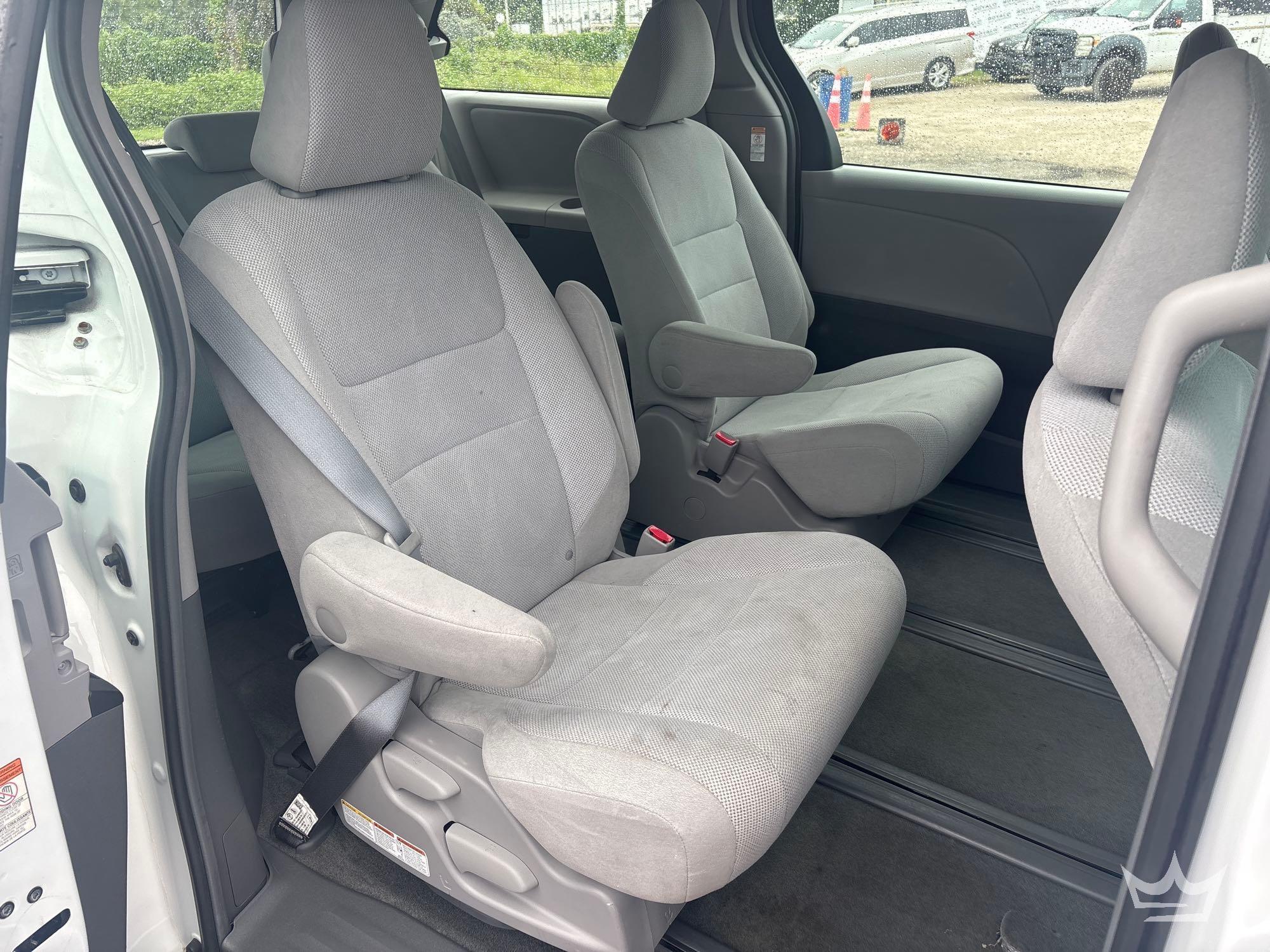 2017 Toyota SIENNA