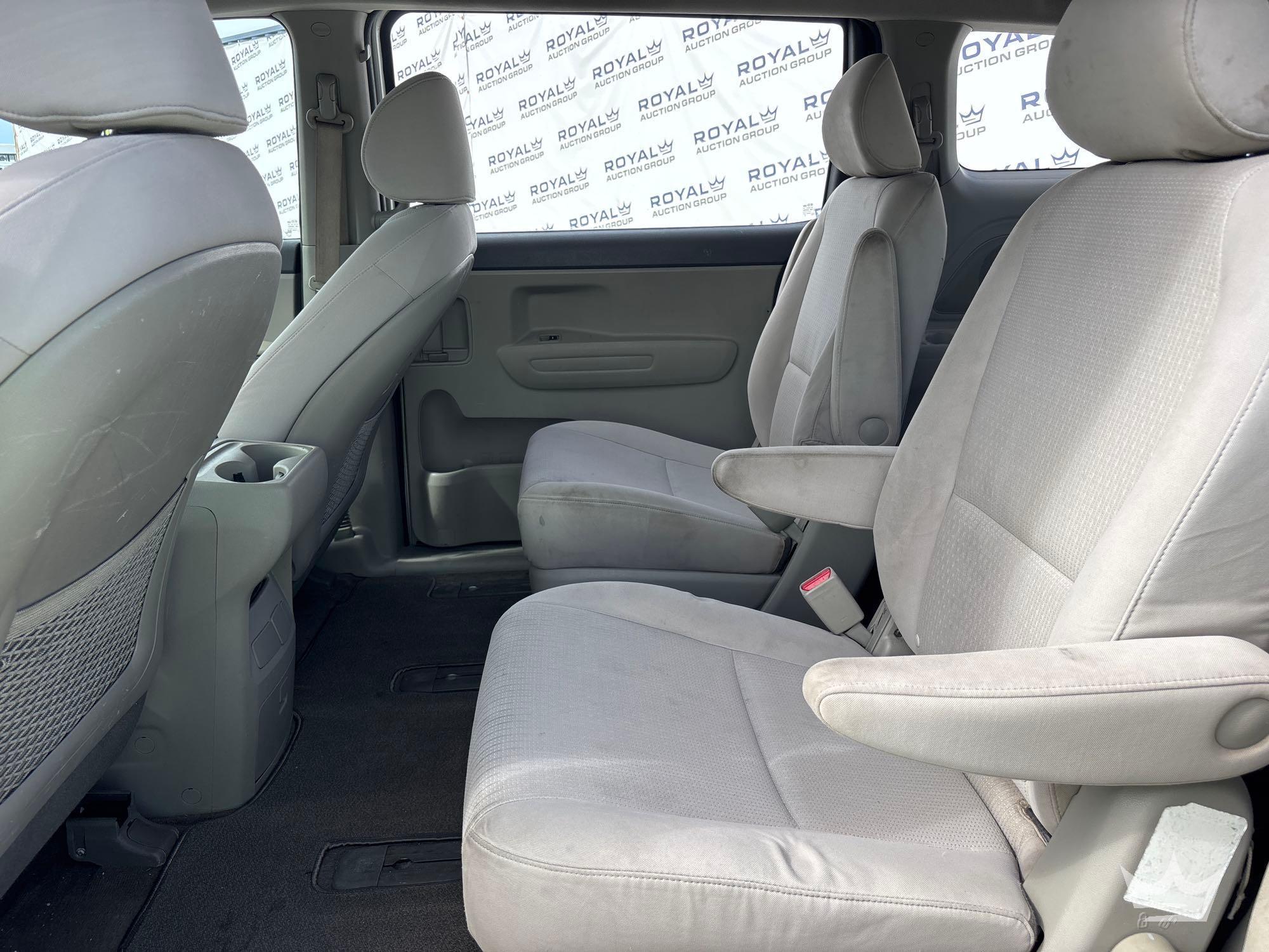 2016 Kia SEDONA