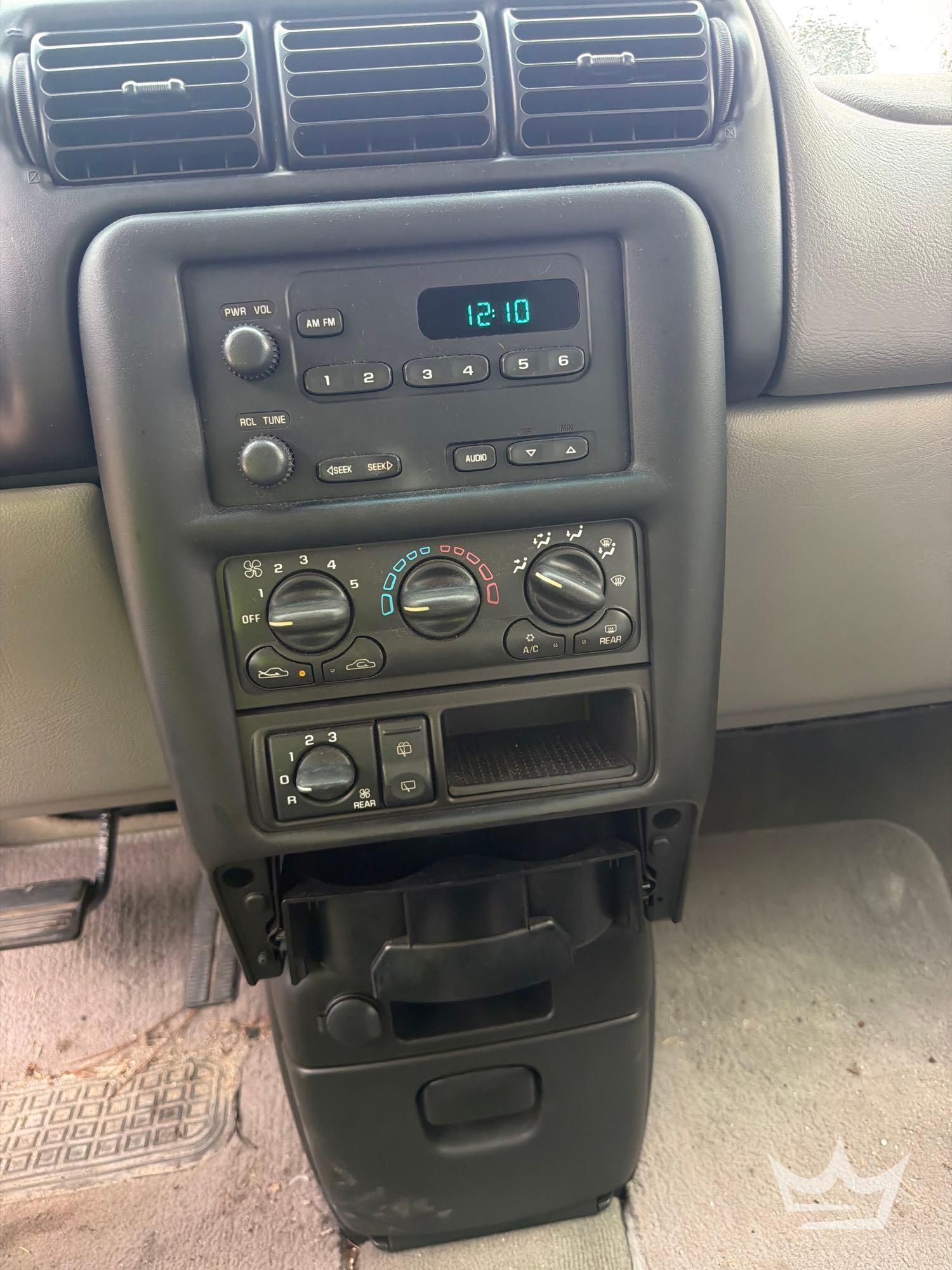 2004 Chevrolet VENTURE