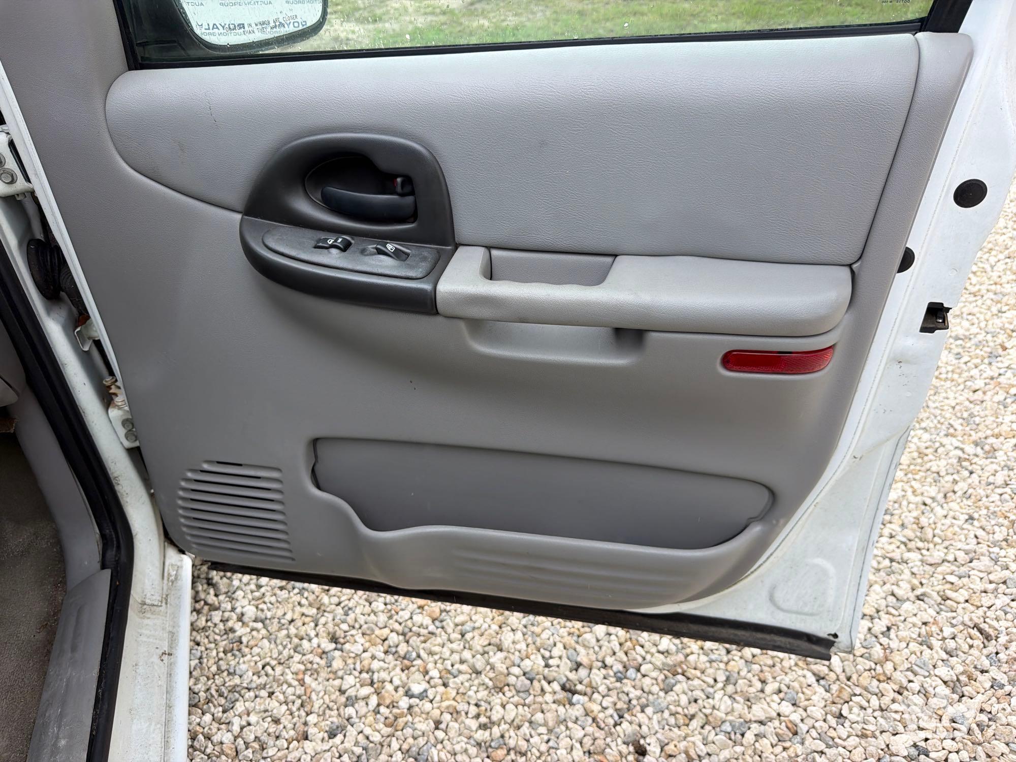2004 Chevrolet VENTURE