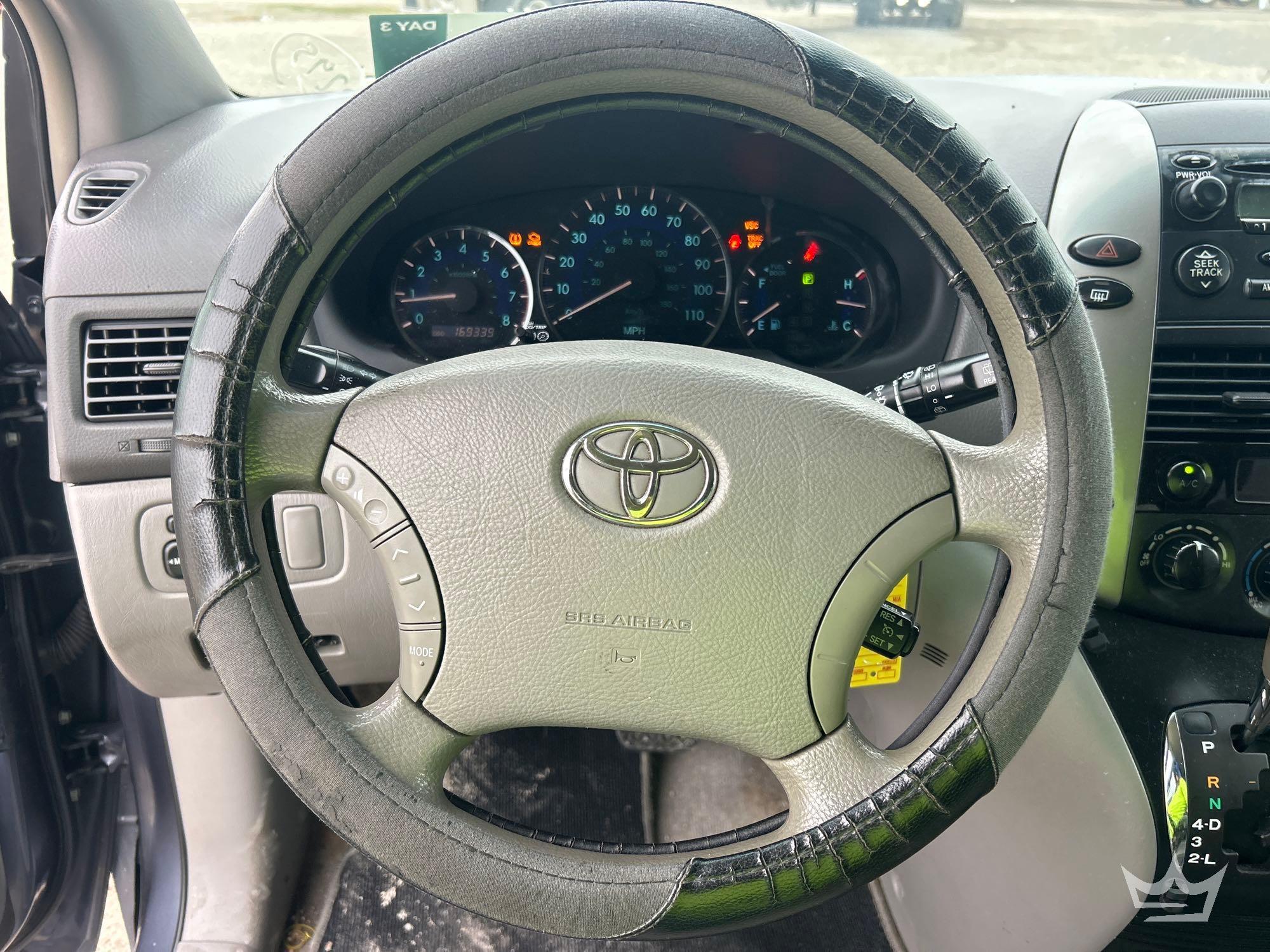 2007 Toyota SIENNA