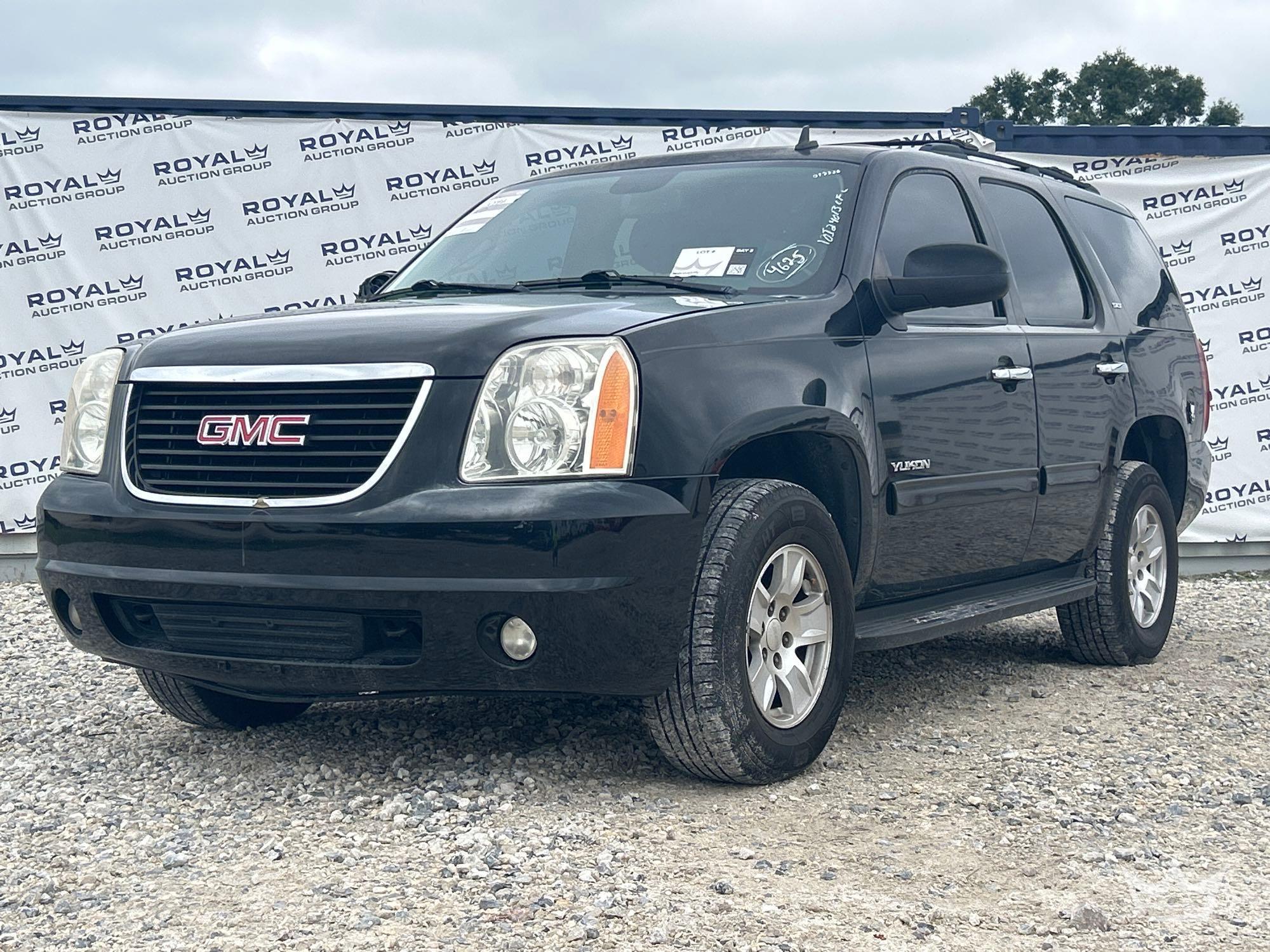 Photo of 2011 GMC Yukon
