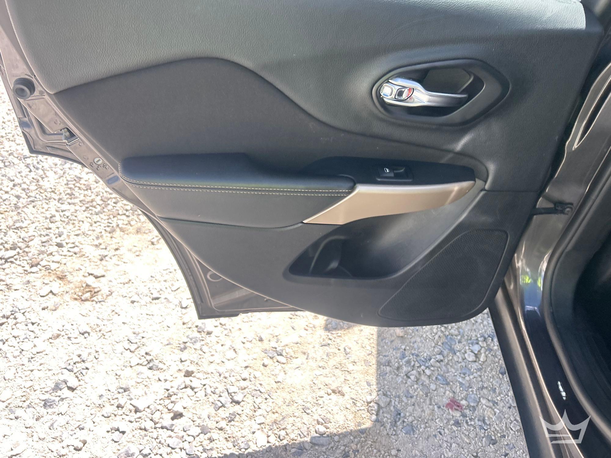 2018 Jeep CHEROKEE