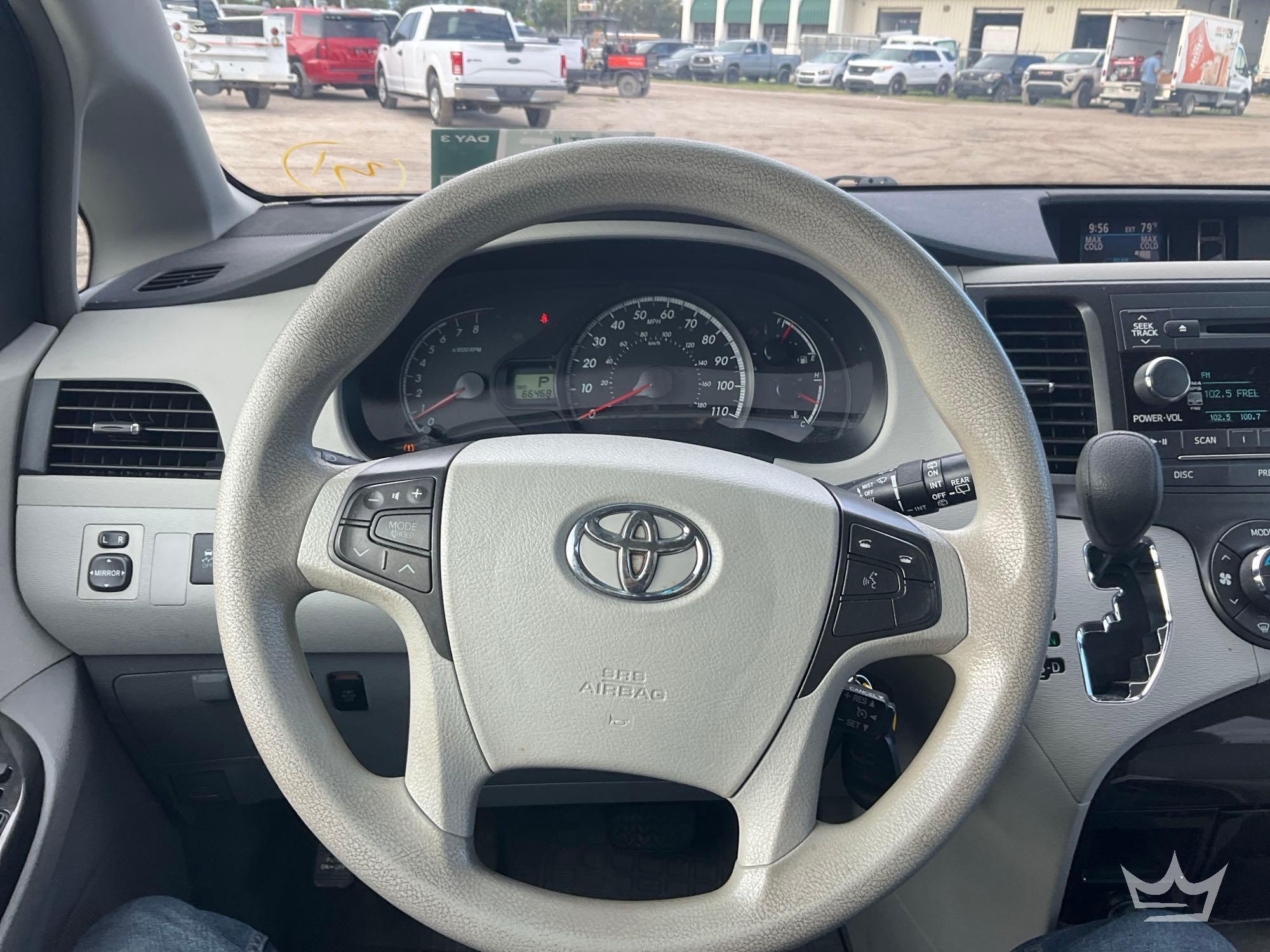 2013 Toyota Sienna