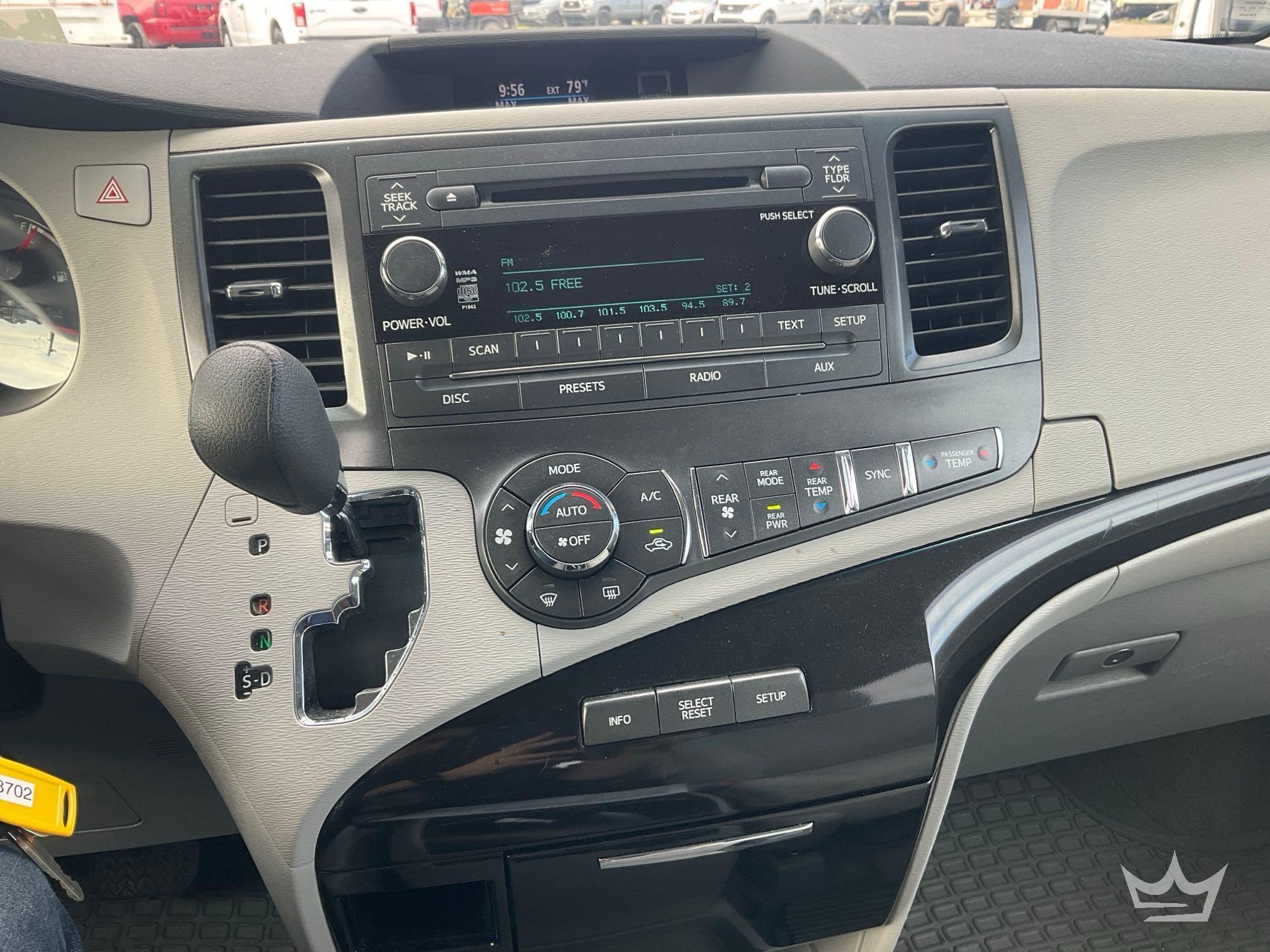 2013 Toyota Sienna