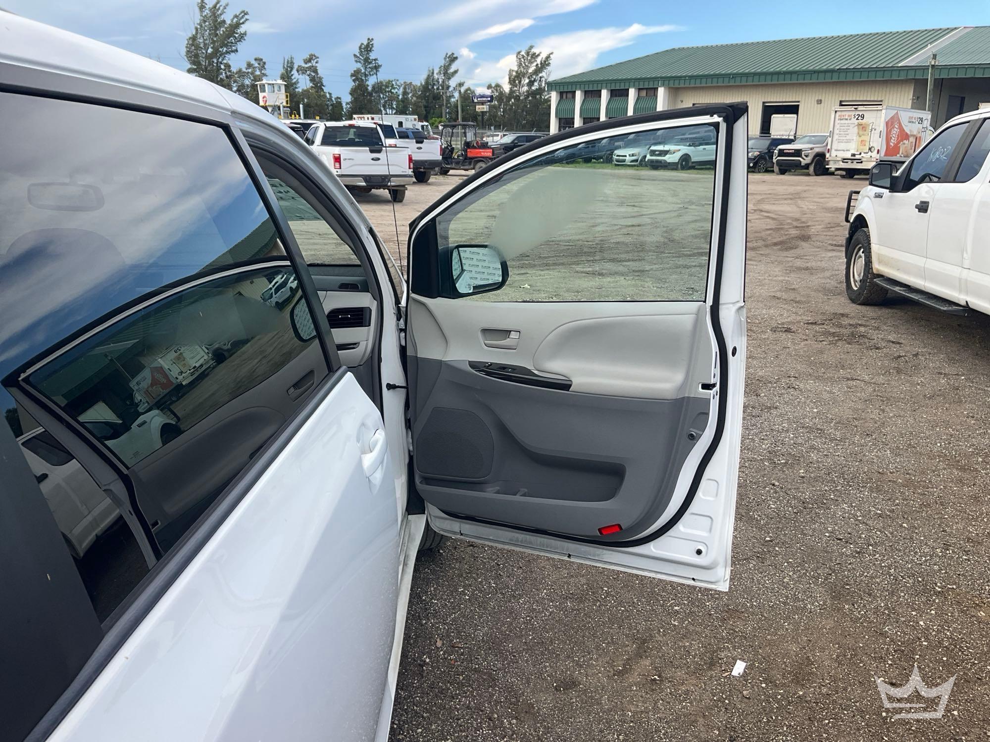 2013 Toyota Sienna