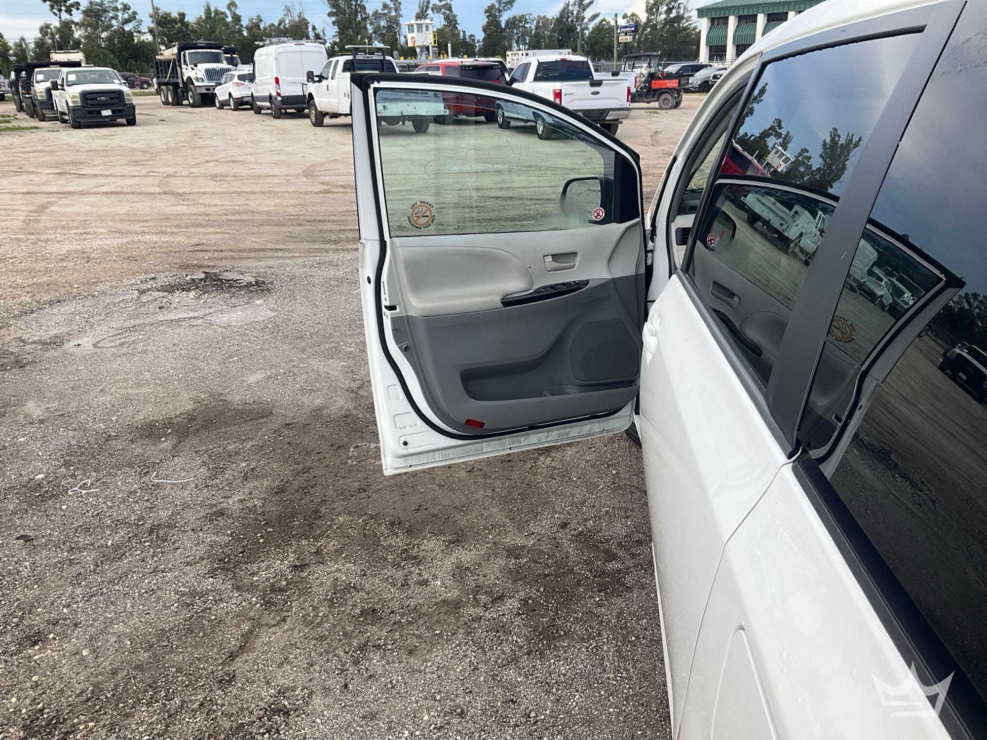 2013 Toyota Sienna