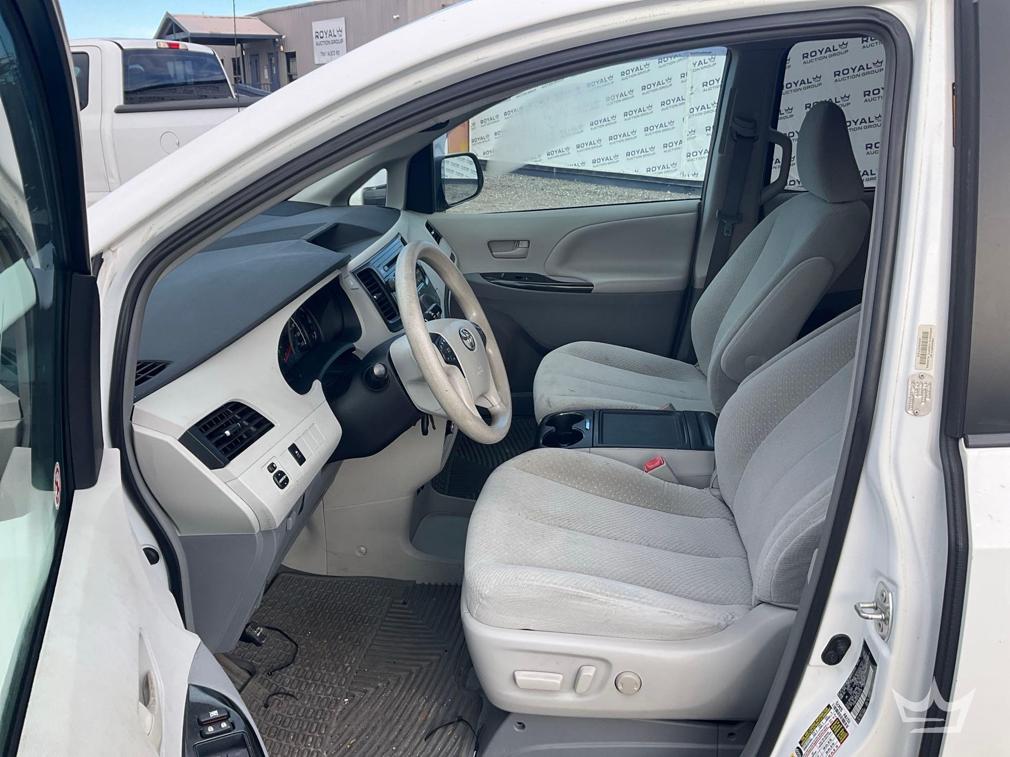 2013 Toyota Sienna