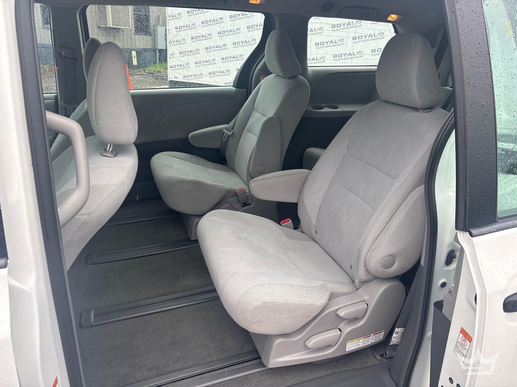 2017 Toyota SIENNA