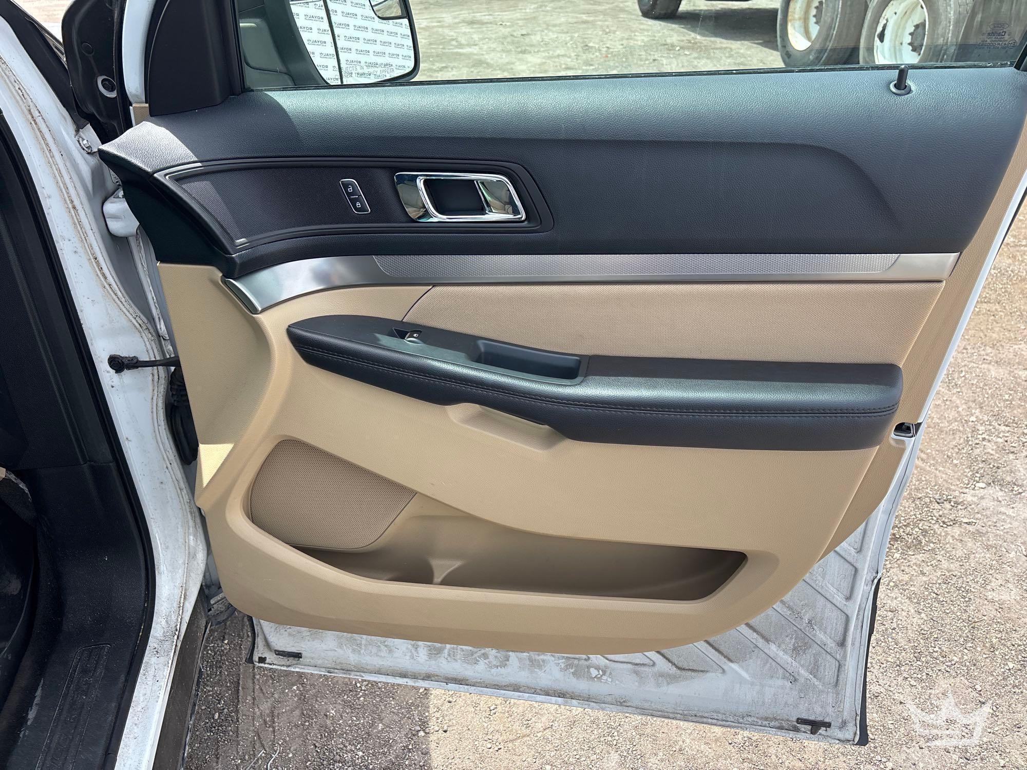 2016 Ford Explorer