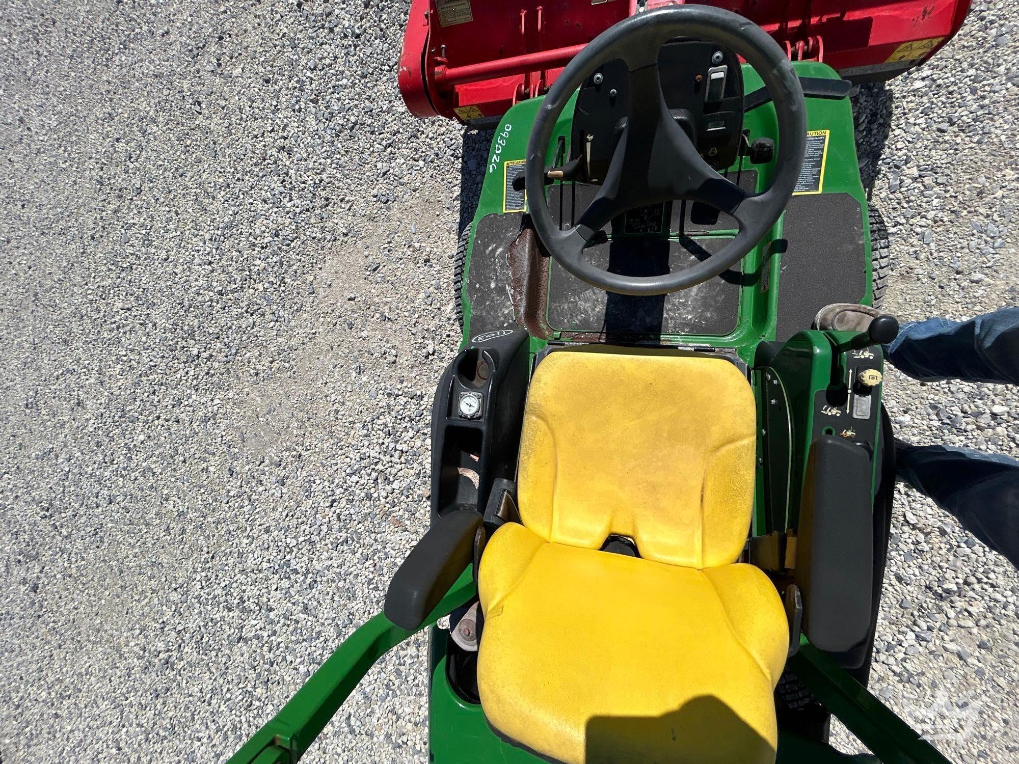2014 John Deere F1400