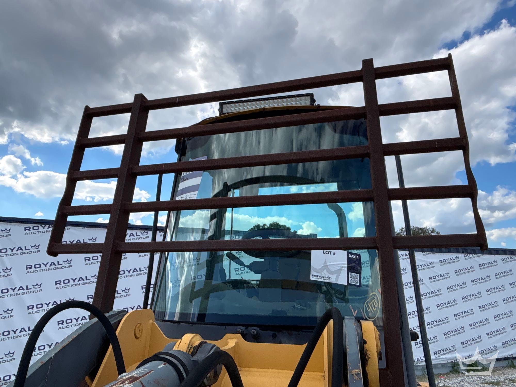 2005 John Deere 244J
