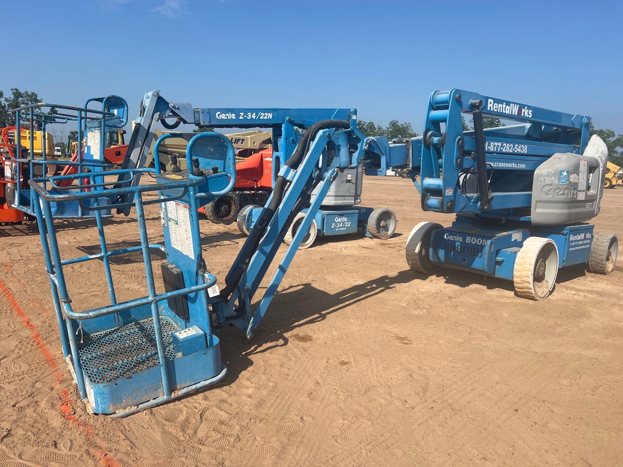 Photo of a 2013 JLG 400S