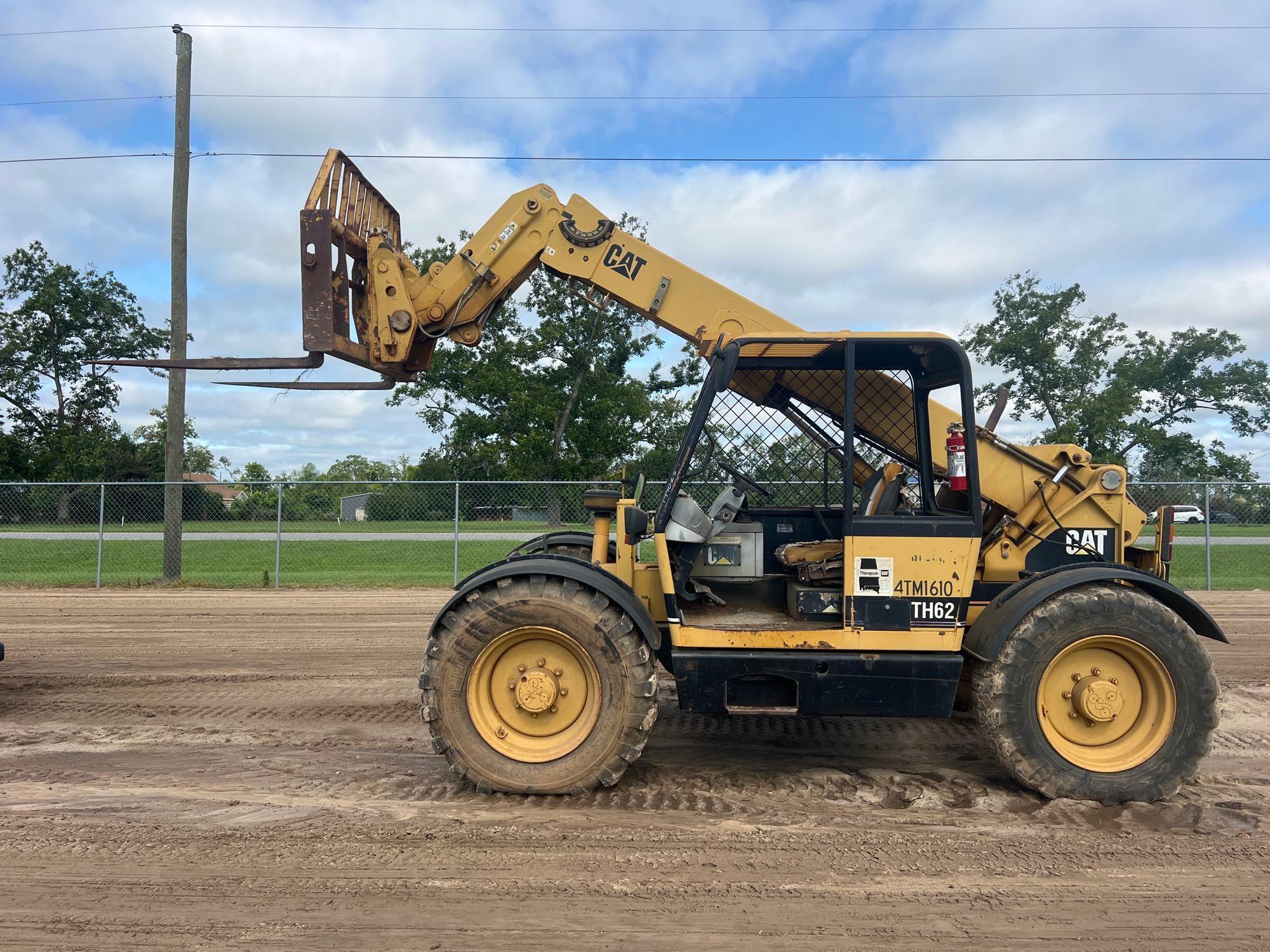 Photo of a 1998 Caterpillar TH62