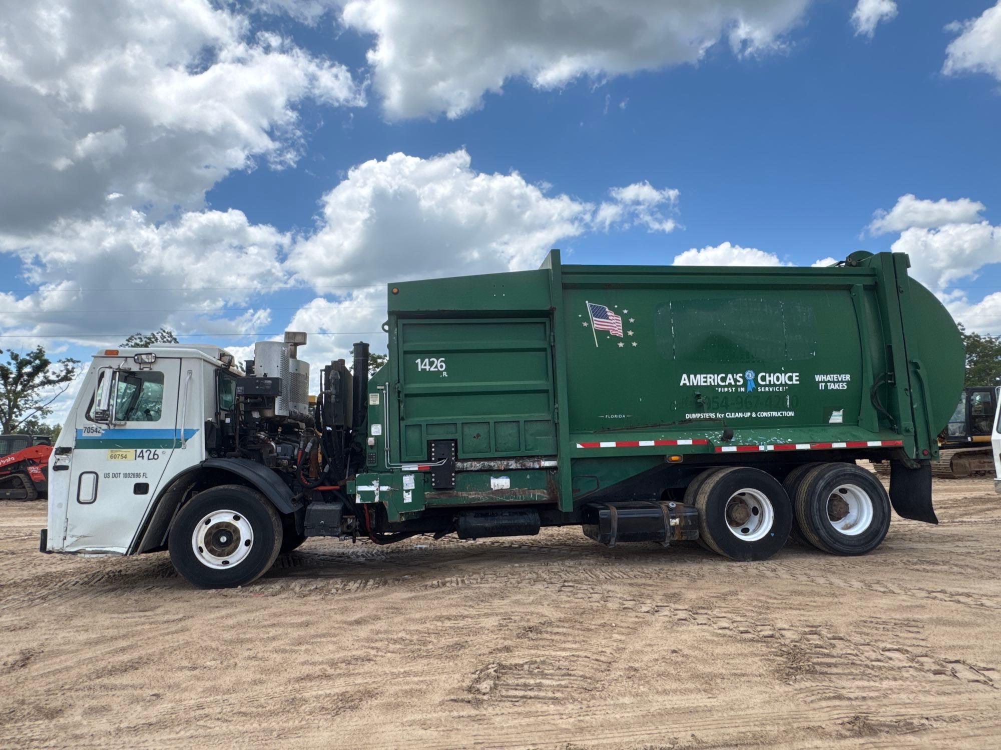 Photo of a  Mack ELITE