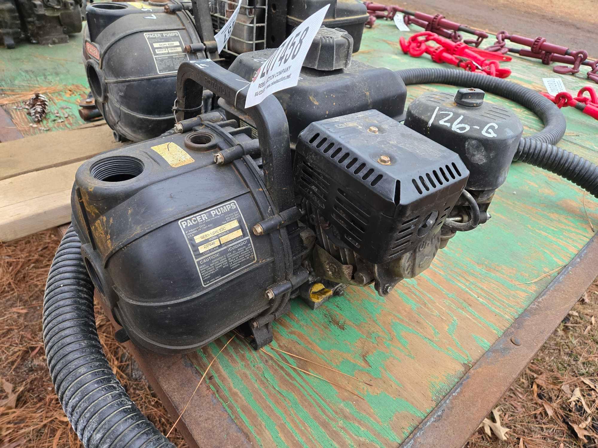 BRIGGS & STRATTON 127CC GAS MOTOR