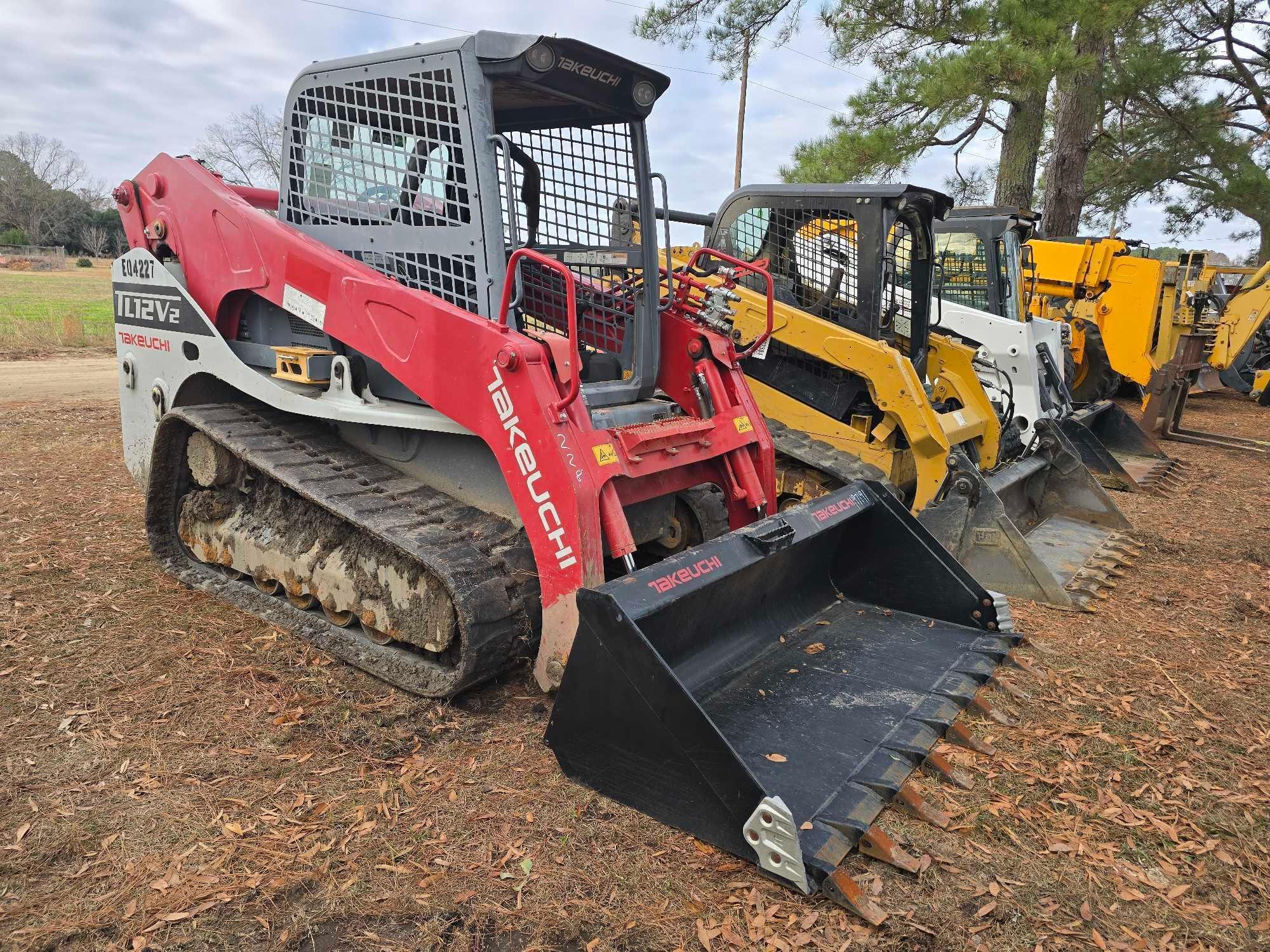 TAKEUCHI TL12V2 SKID STEER
