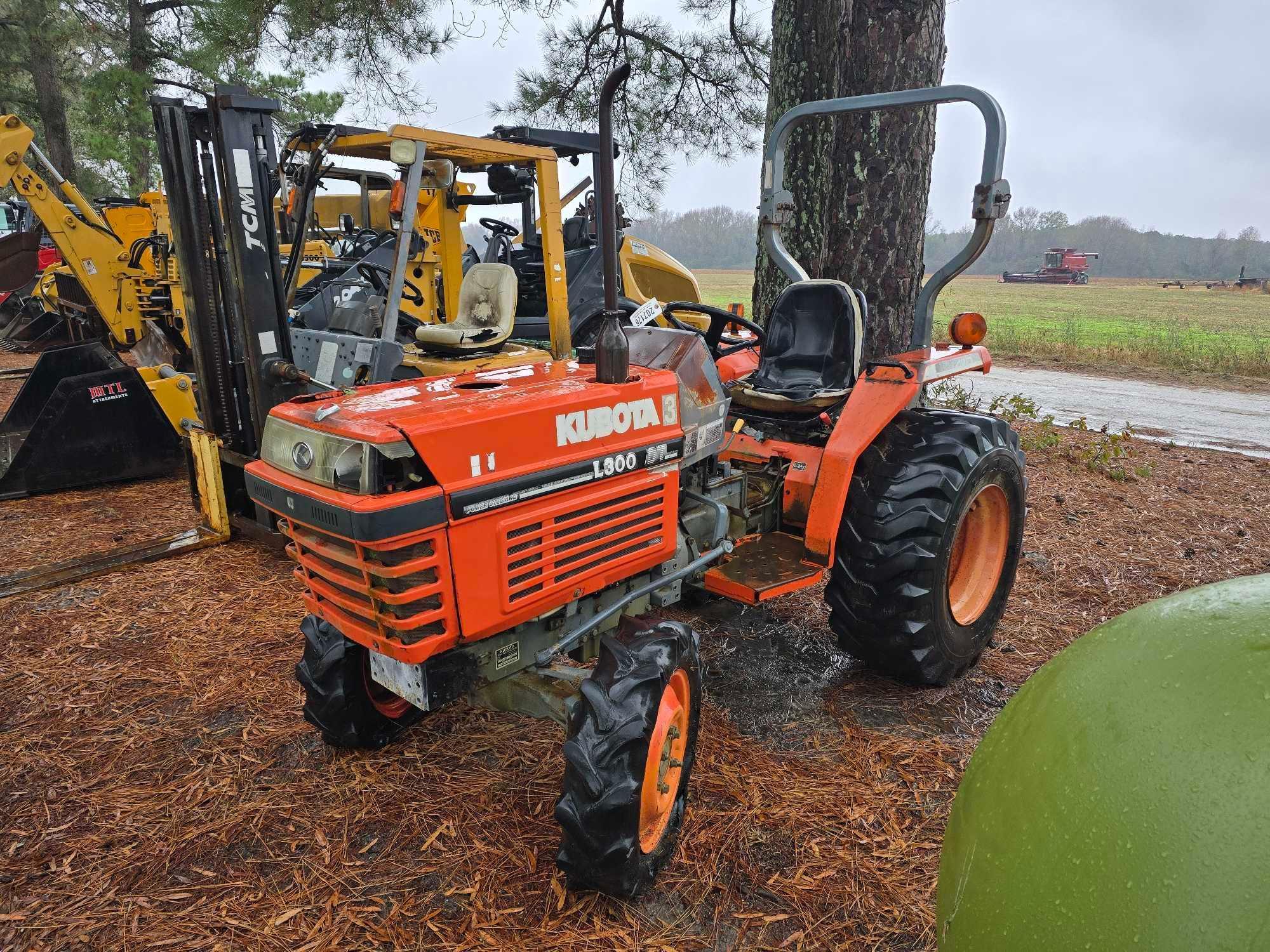 (INOP) KUBOTA L3000 MFWD TRACTOR