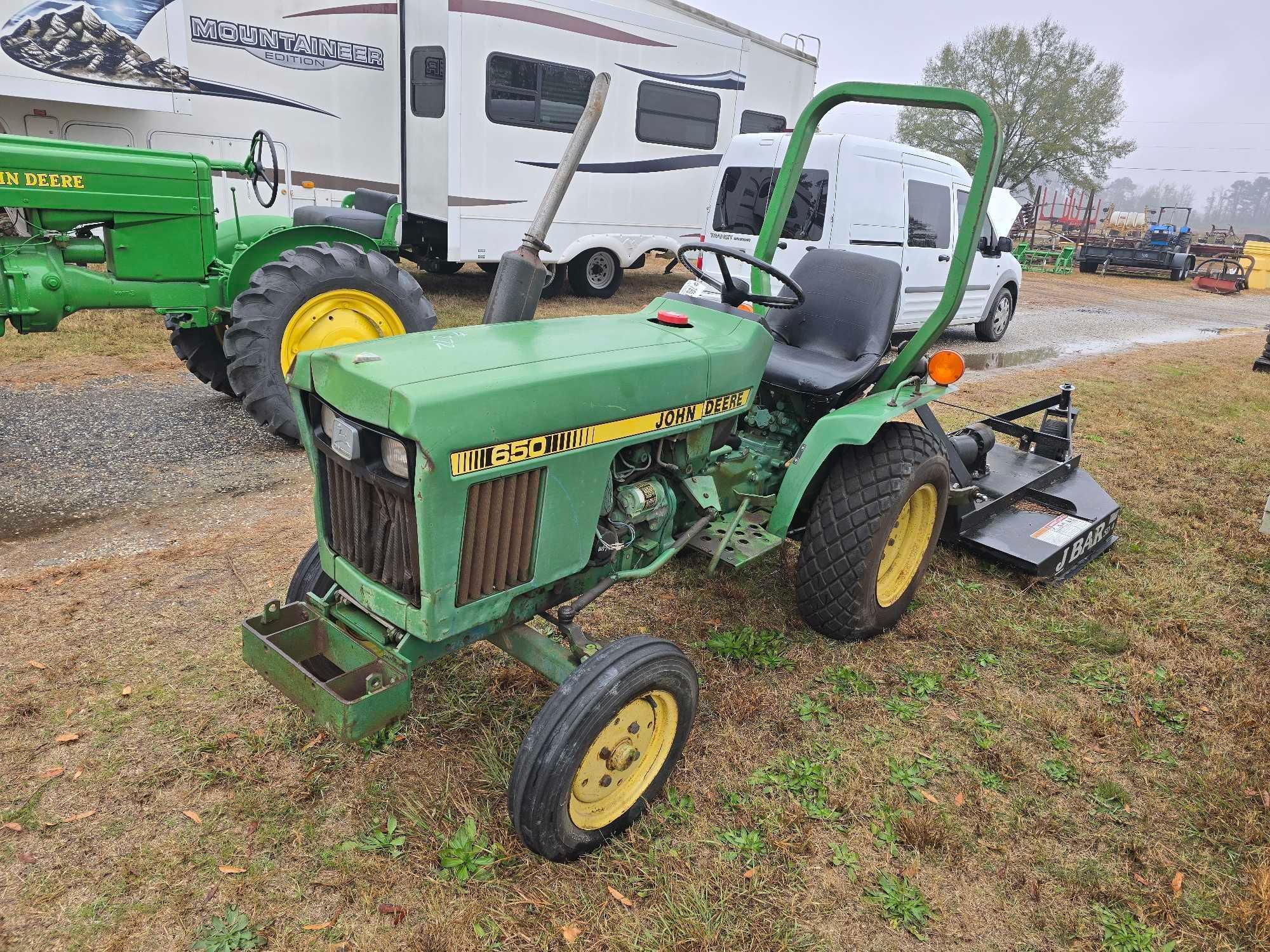 JOHN DEERE 650 TRACTOR