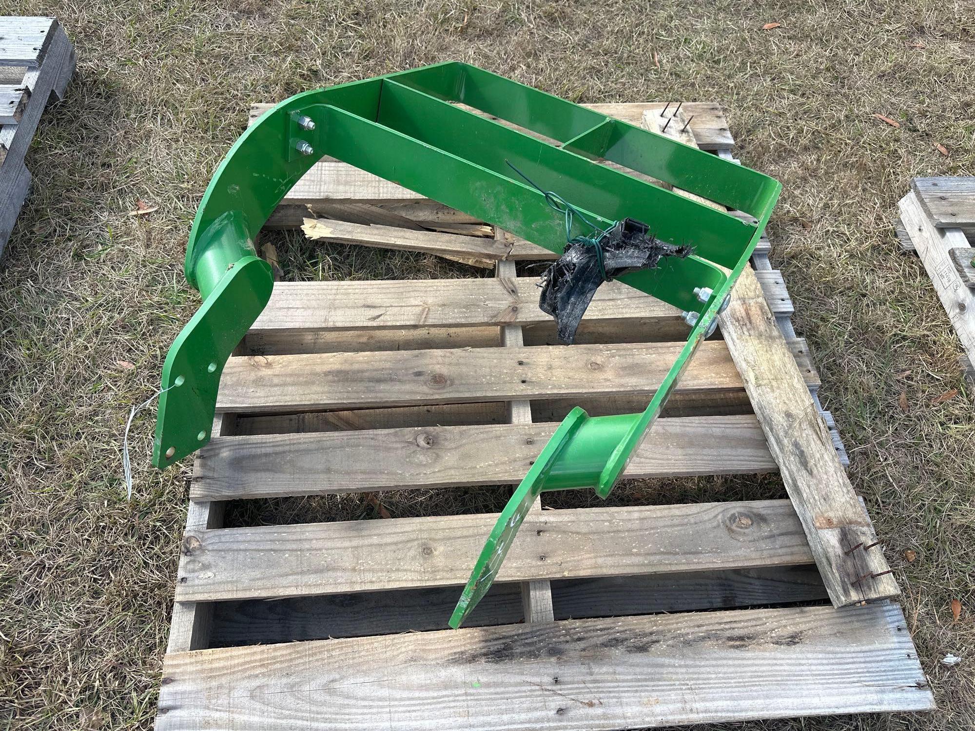 JOHN DEERE GRILL GUARD FOR 5000 SERIES TRACTOR