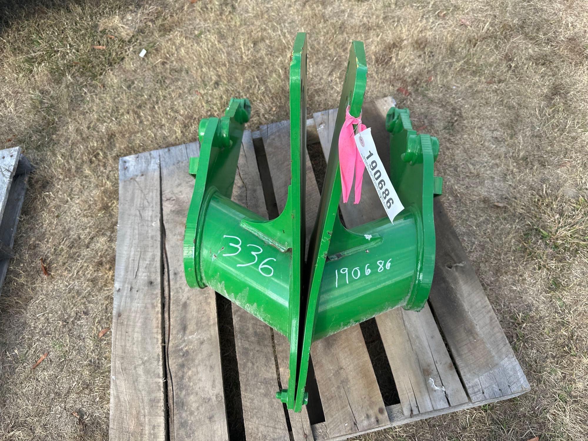 JOHN DEERE LOADER BRACKETS FOR 5000 SERIES TRACTOR