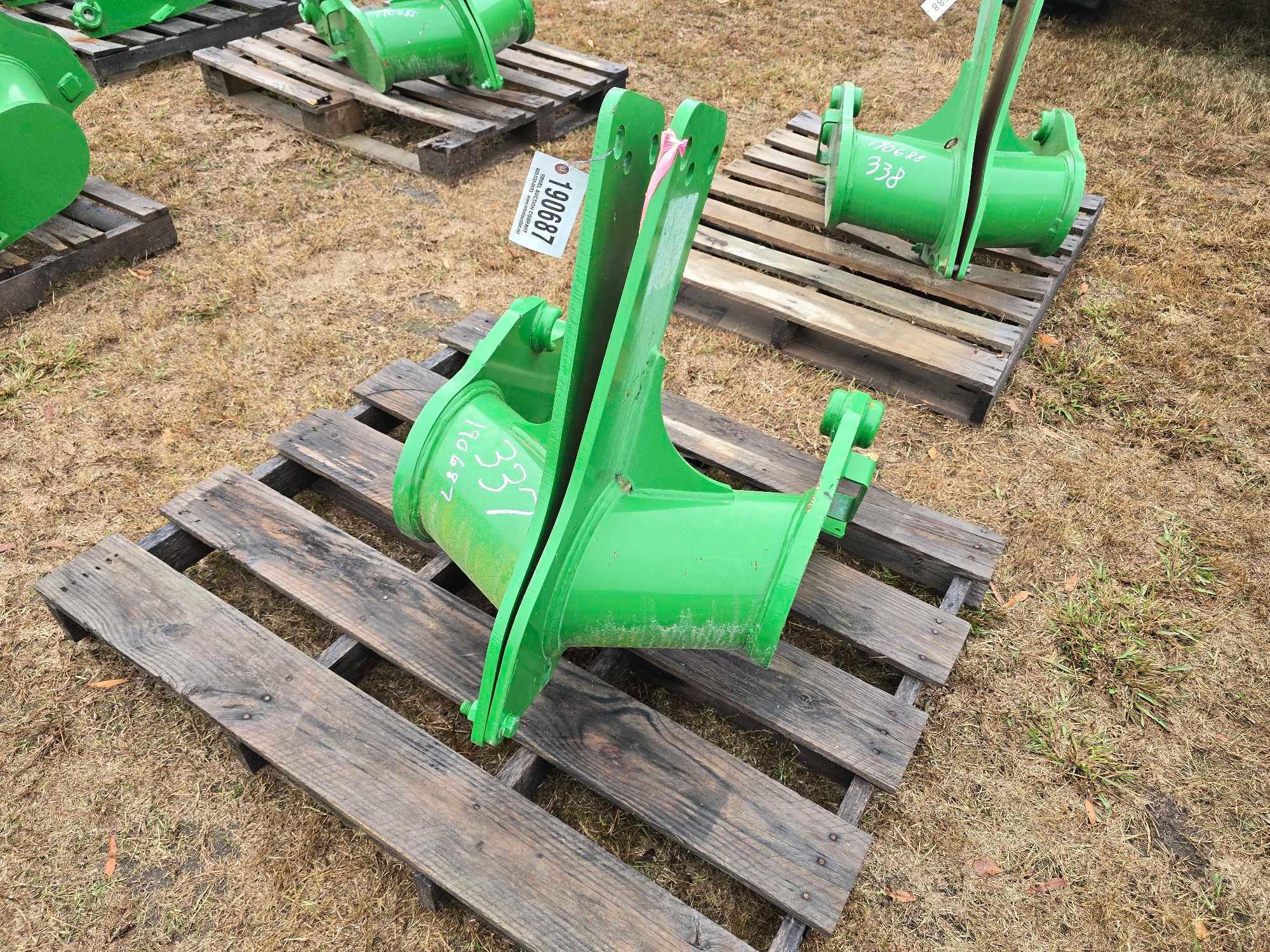 JOHN DEERE LOADER BRACKETS FOR 5000 SERIES TRACTOR