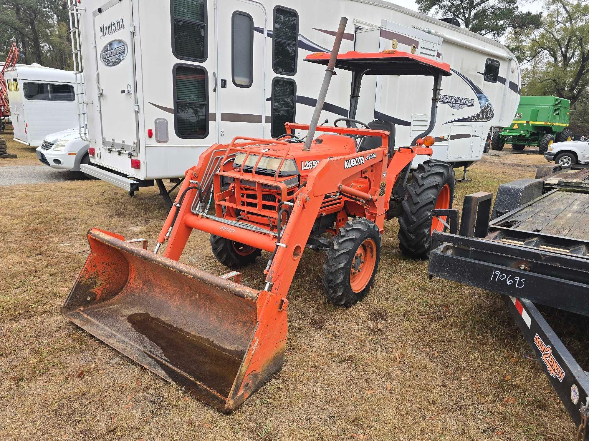 (INOP) KUBOTA L2650 MFWD TRACTOR