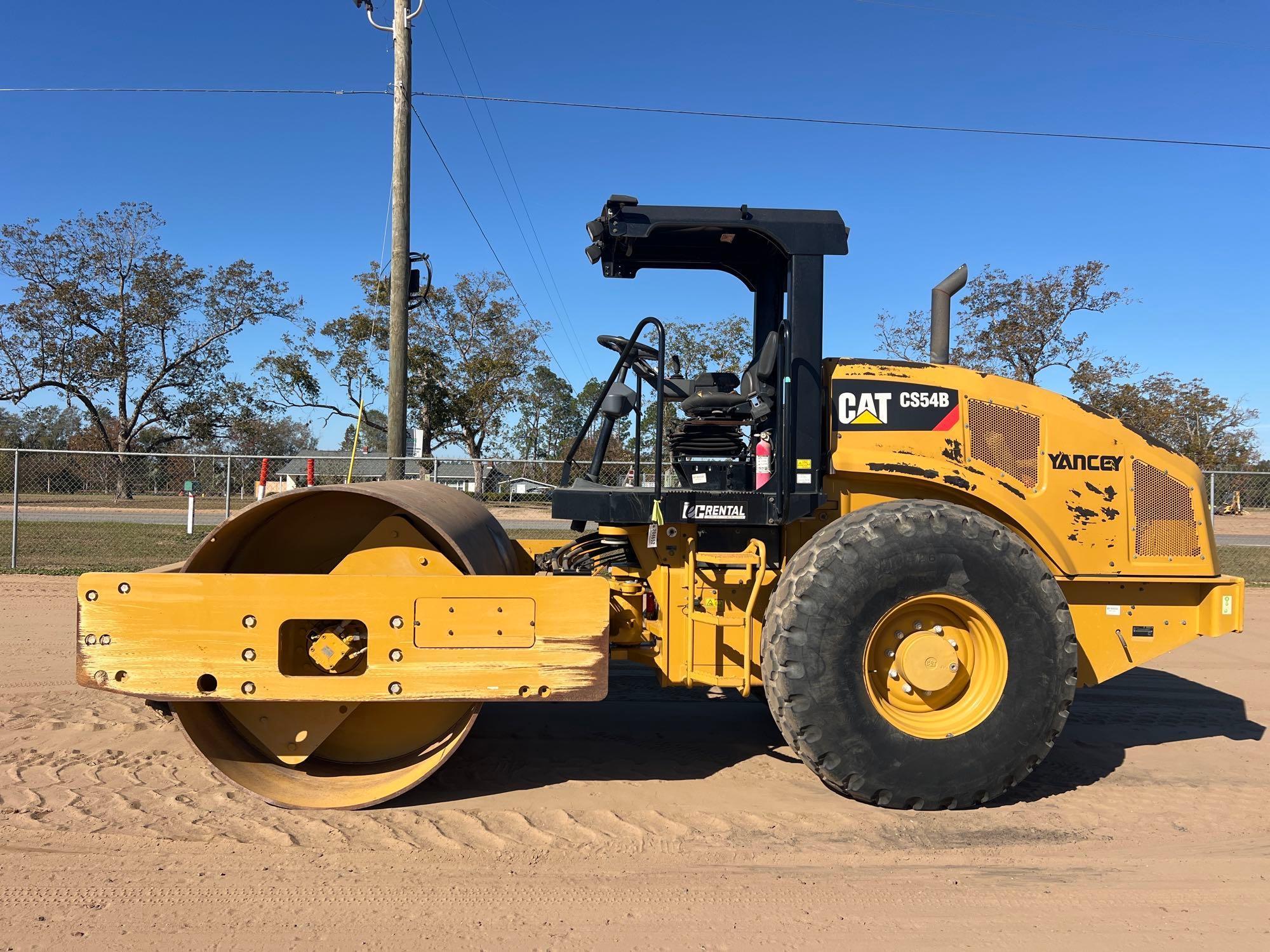 2001 Caterpillar CS54B