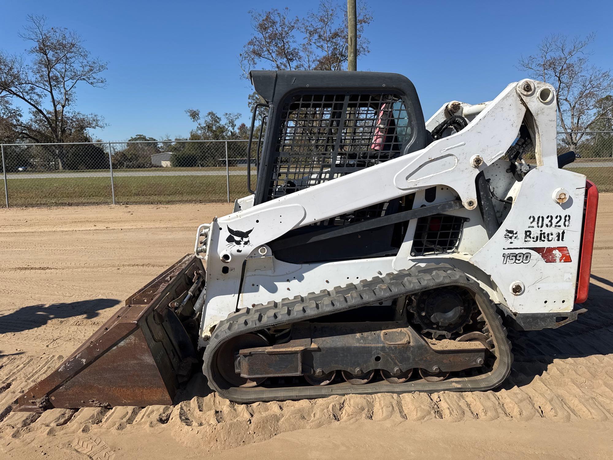 2019 BOBCAT T590 SKID STEER