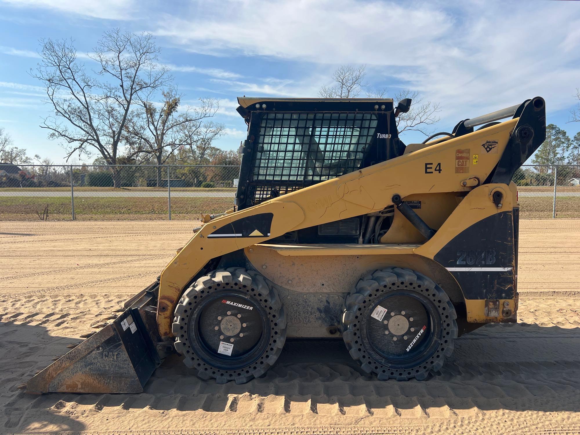 2005 CATERPILLAR 262B SKID STEER