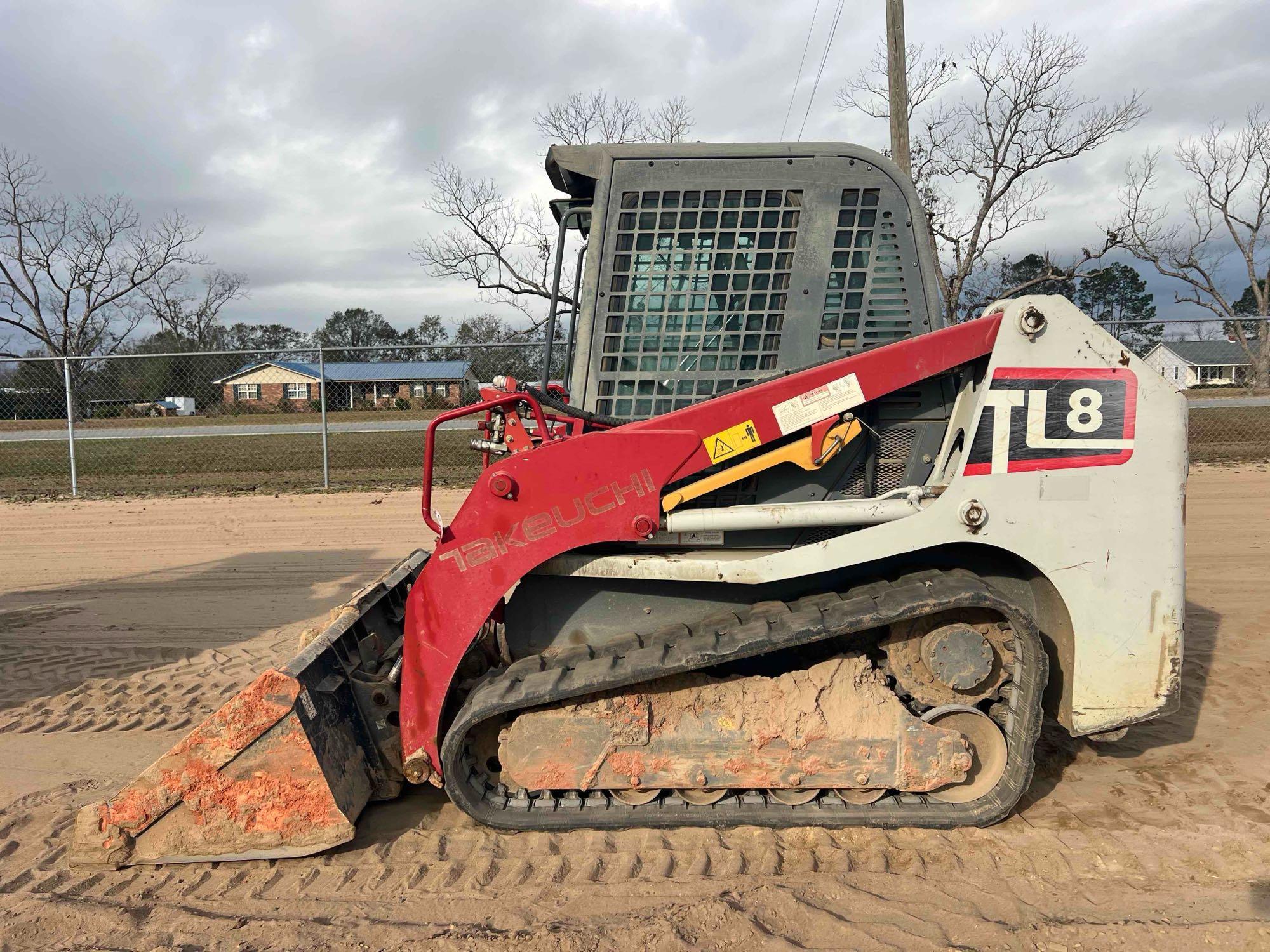 2019 TAKEUCHI TL8 SKID STEER