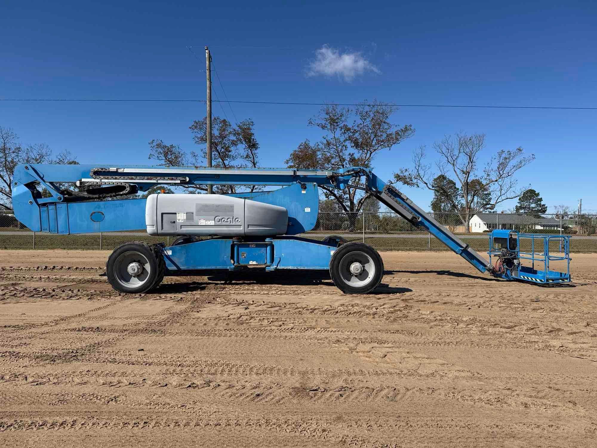 2015 GENIE ZX-135 / 70 ARTICULATING MAN LIFT