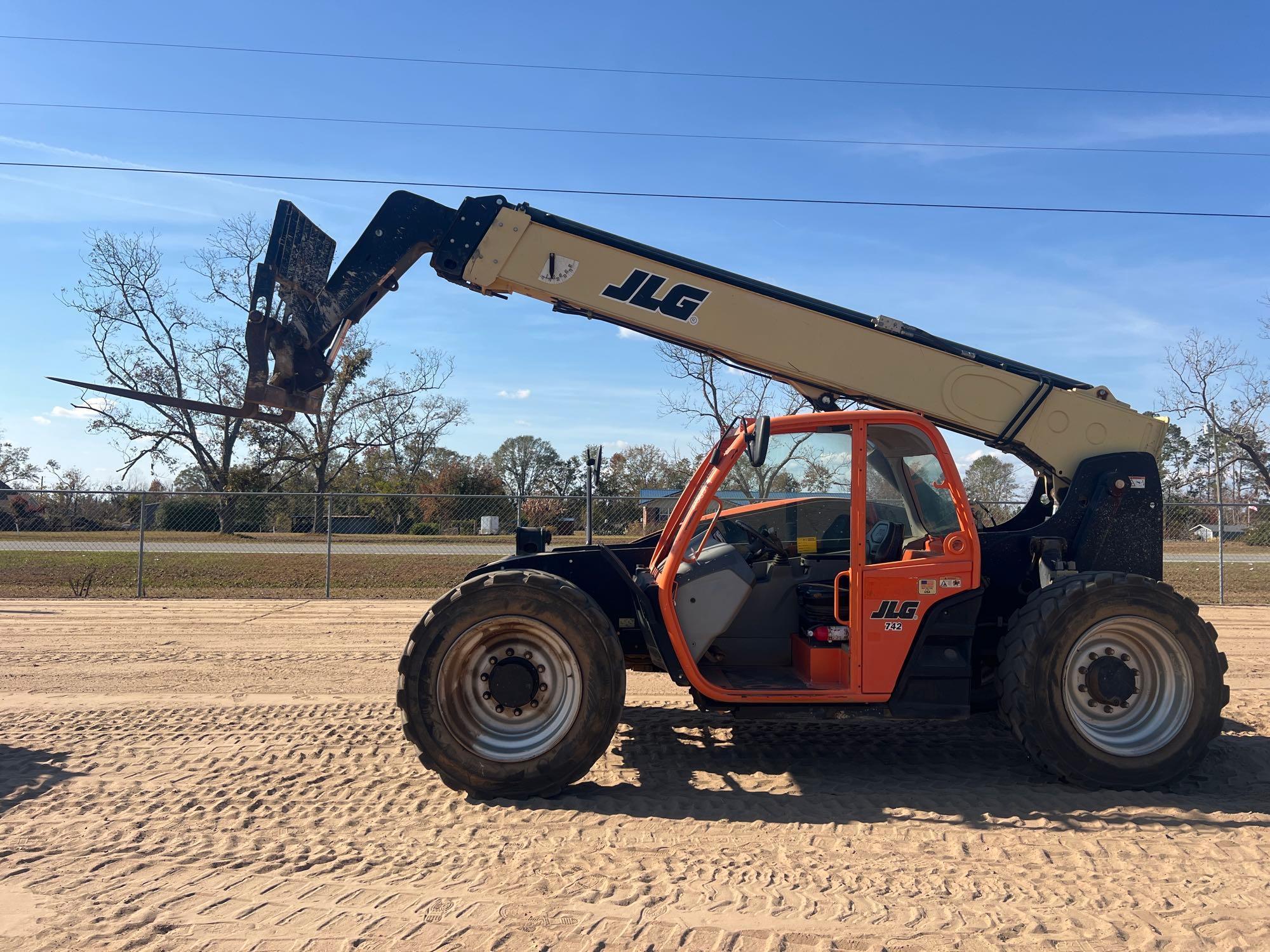 2018 JLG 742 TELESCOPIC FORKLIFT