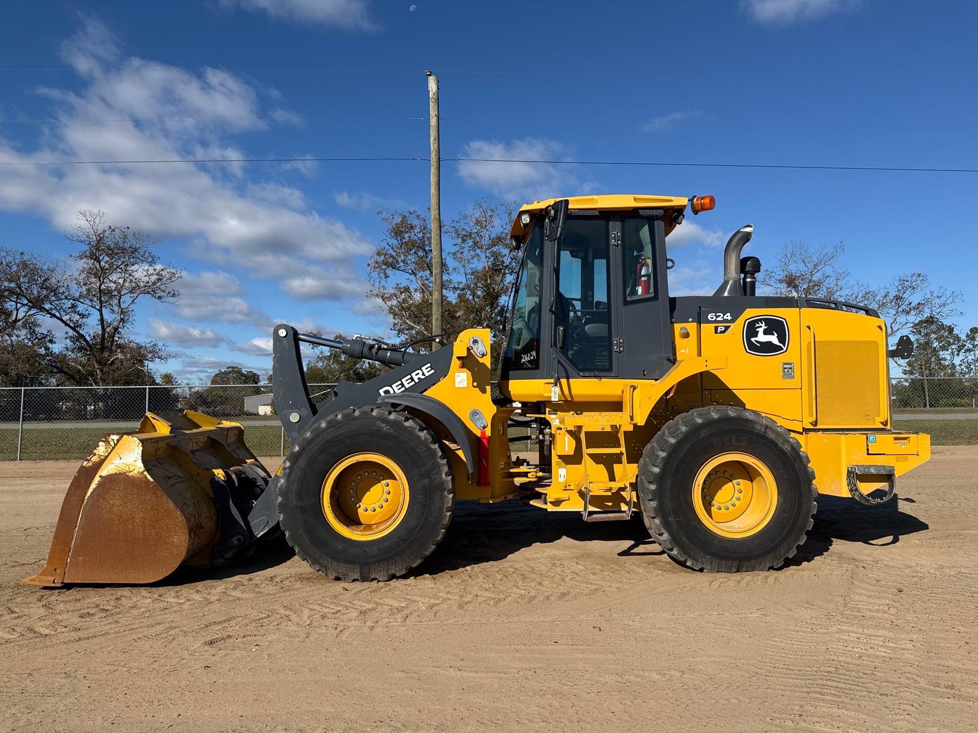 2022 JOHN DEERE 624P WHEEL LOADER